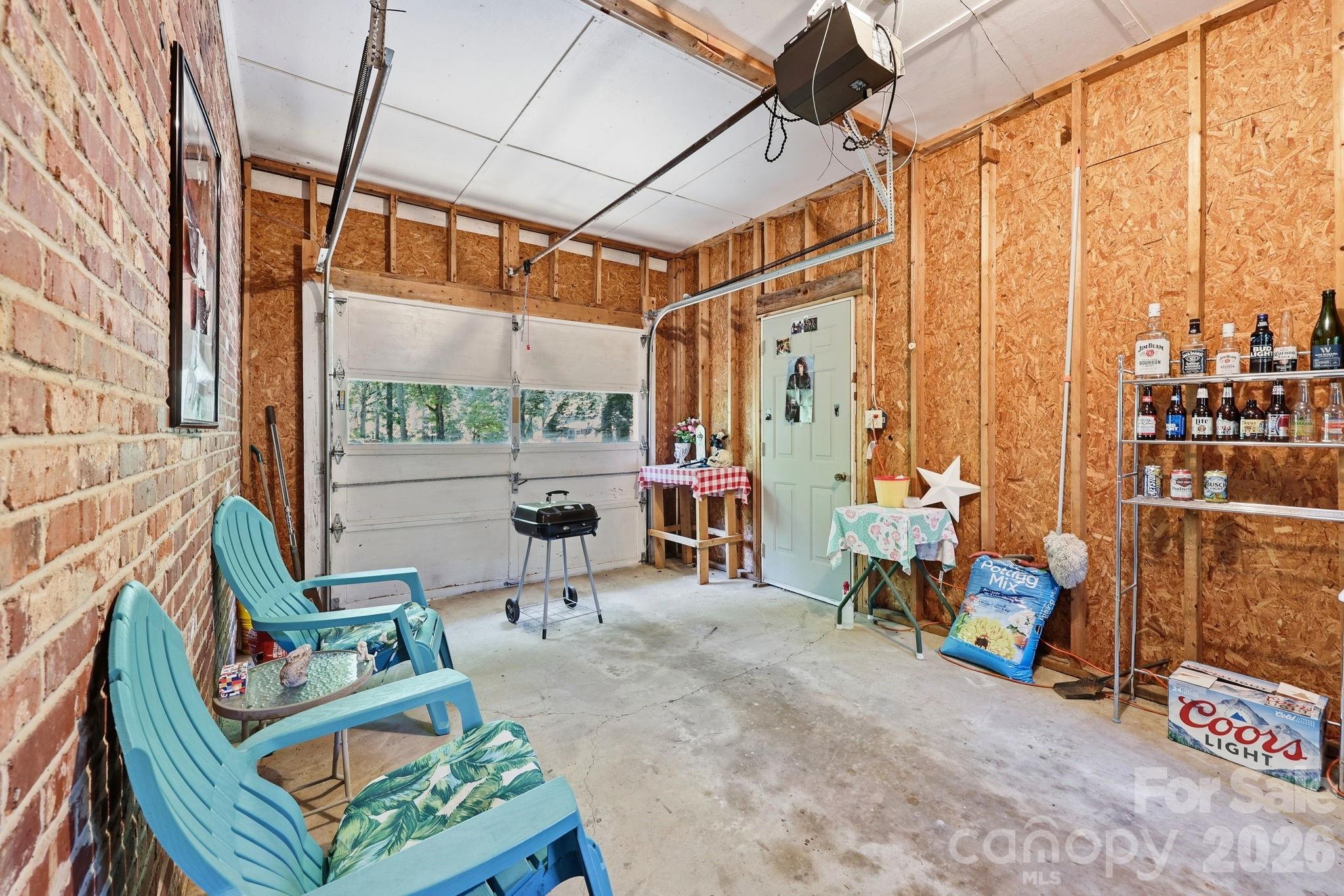 401 White Oaks Drive — Salisbury