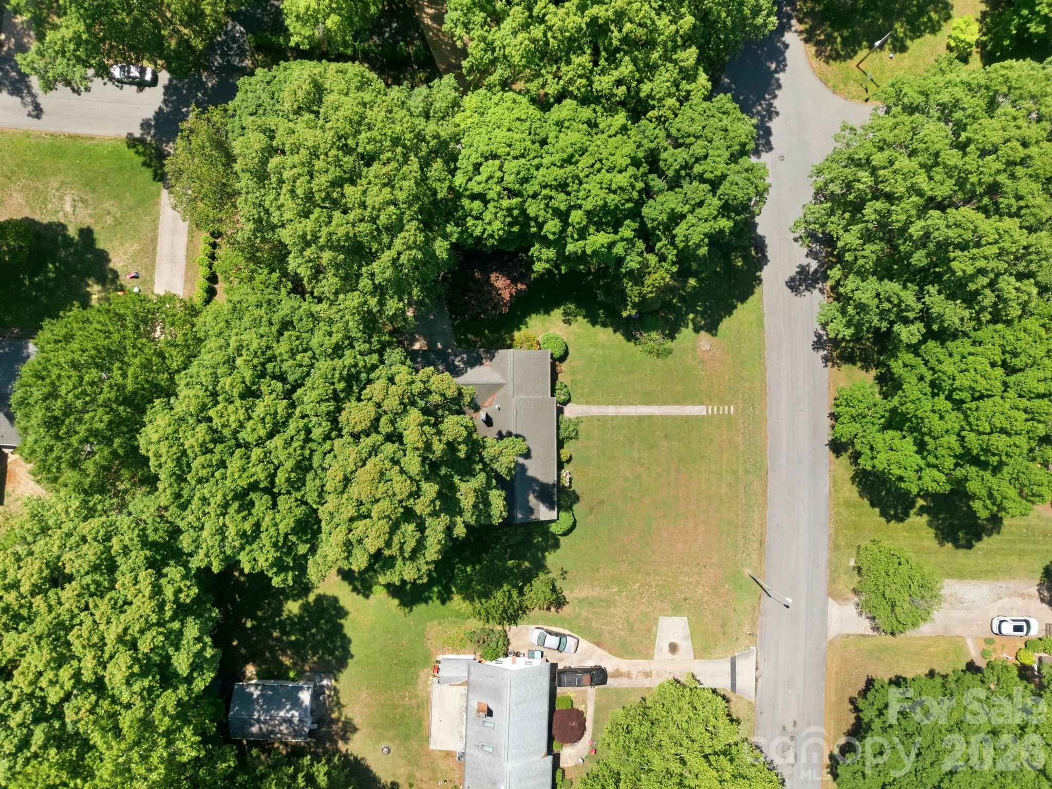 401 White Oaks Drive — Salisbury