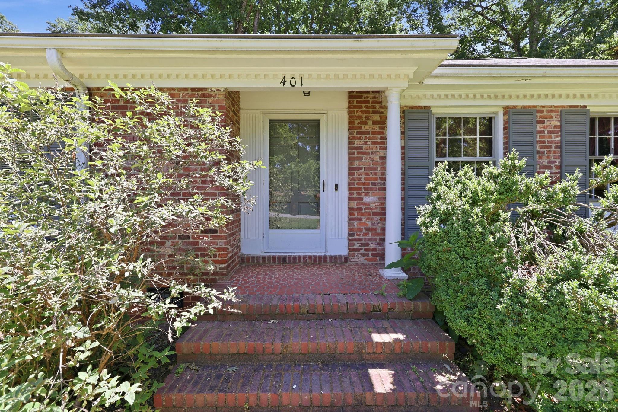 401 White Oaks Drive — Salisbury