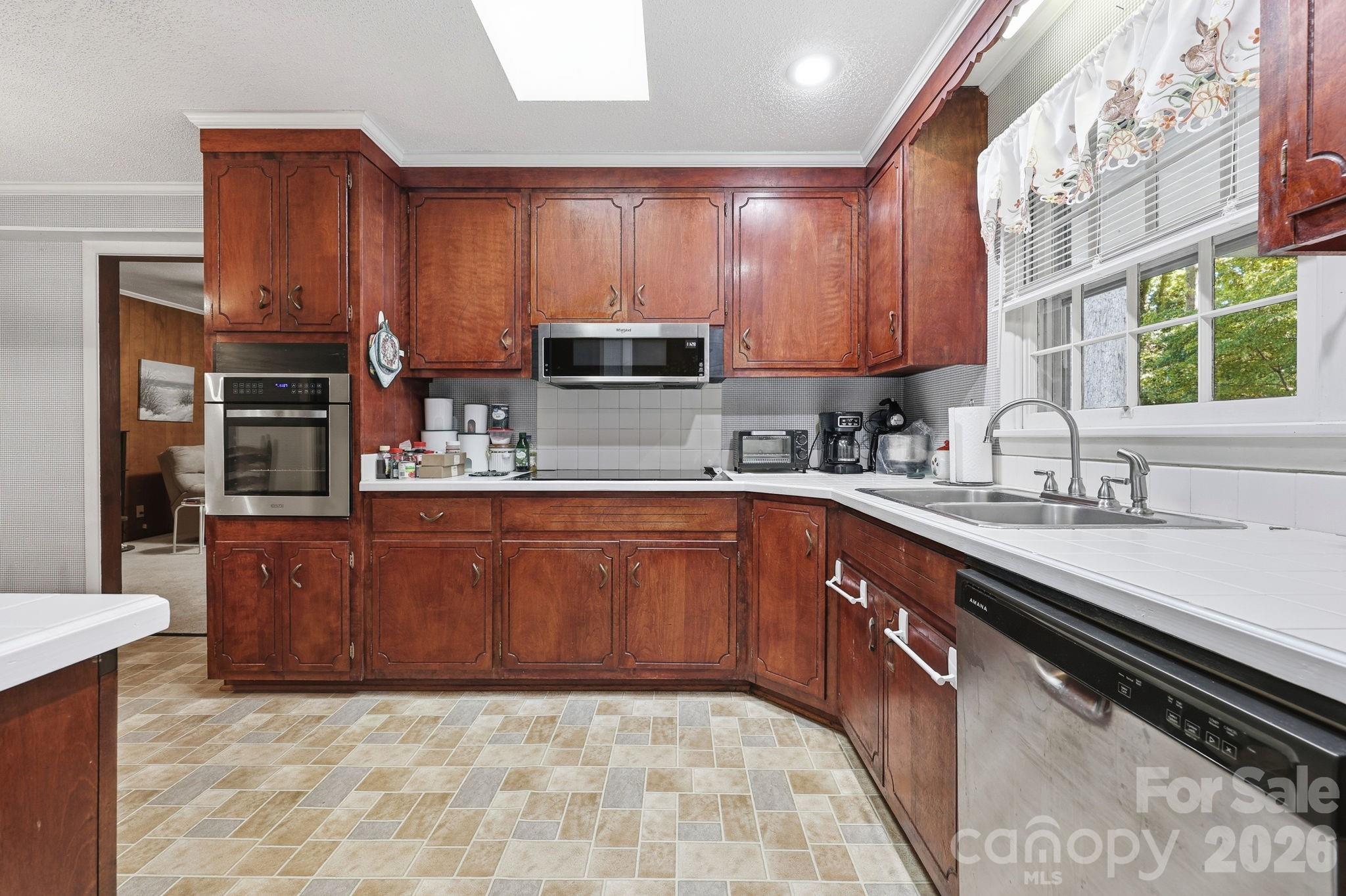 401 White Oaks Drive — Salisbury