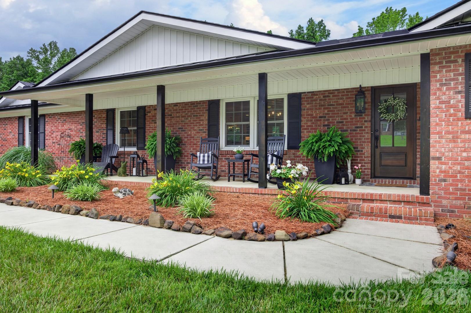 301 Pinecroft Lane — Spencer