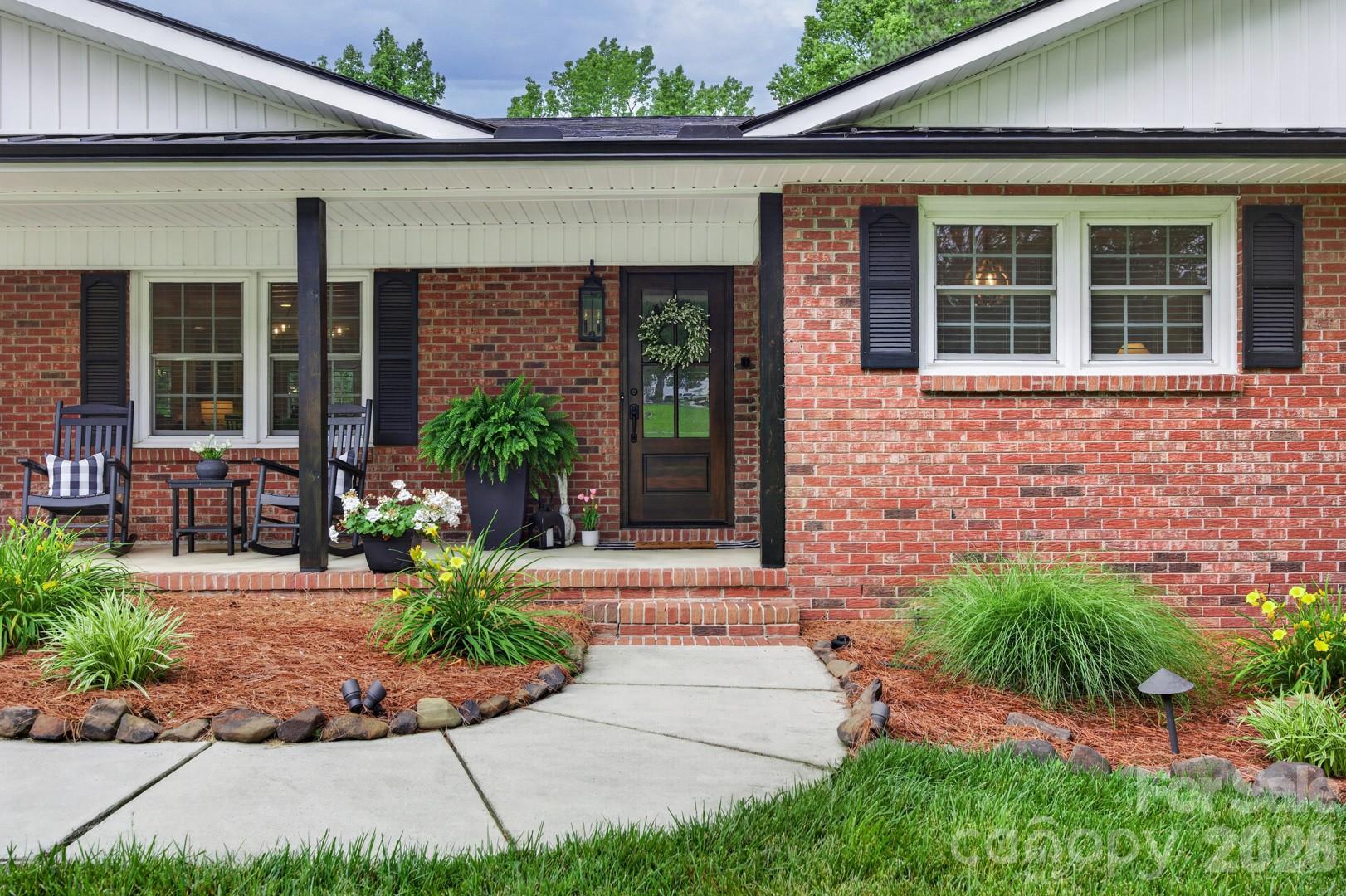 301 Pinecroft Lane — Spencer