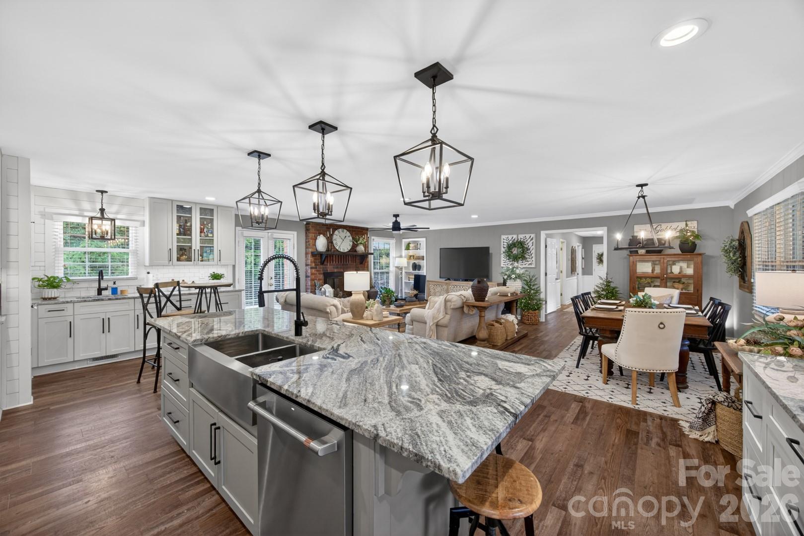 301 Pinecroft Lane — Spencer