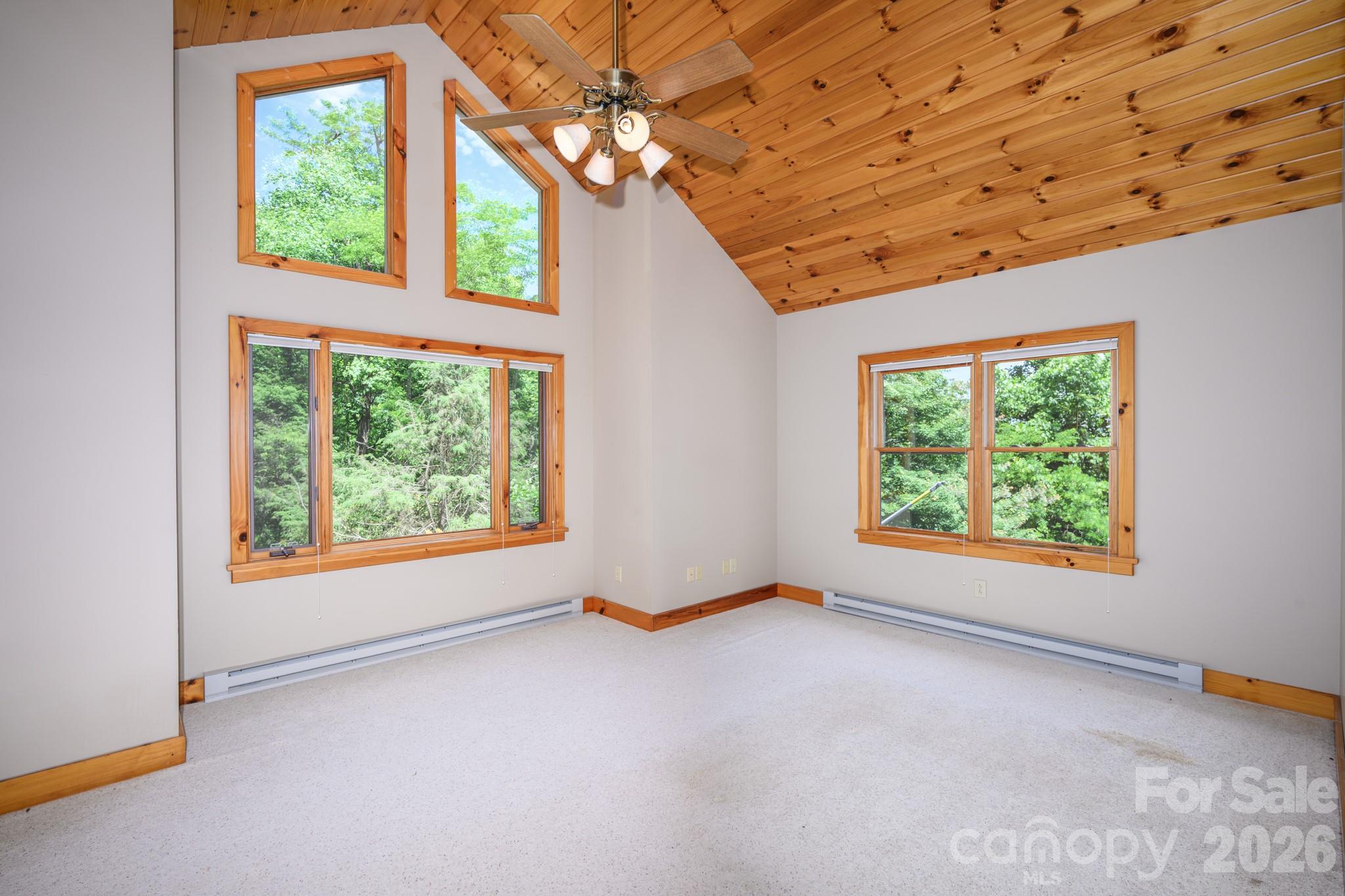 1299 Pine Ridge Road — Burnsville