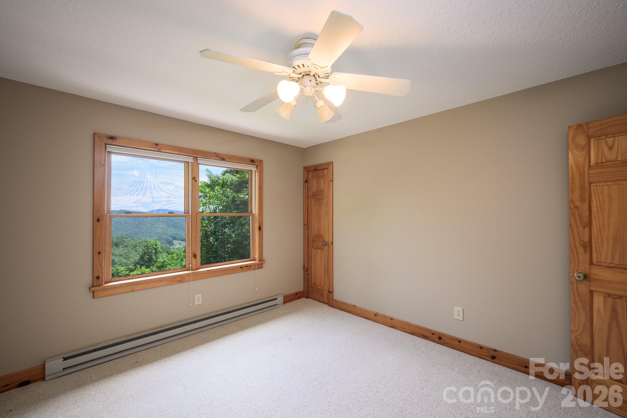 1299 Pine Ridge Road — Burnsville