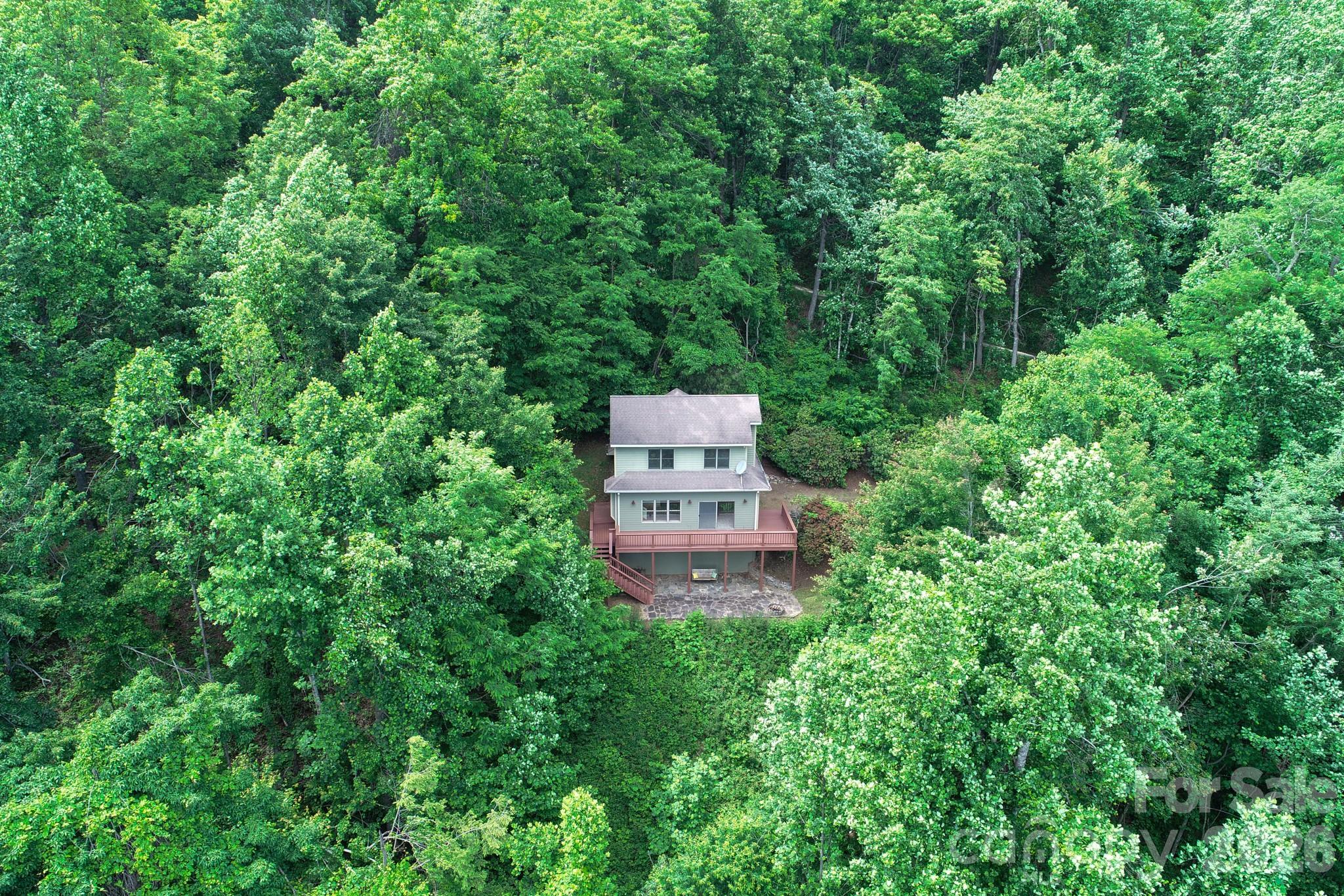 1299 Pine Ridge Road — Burnsville