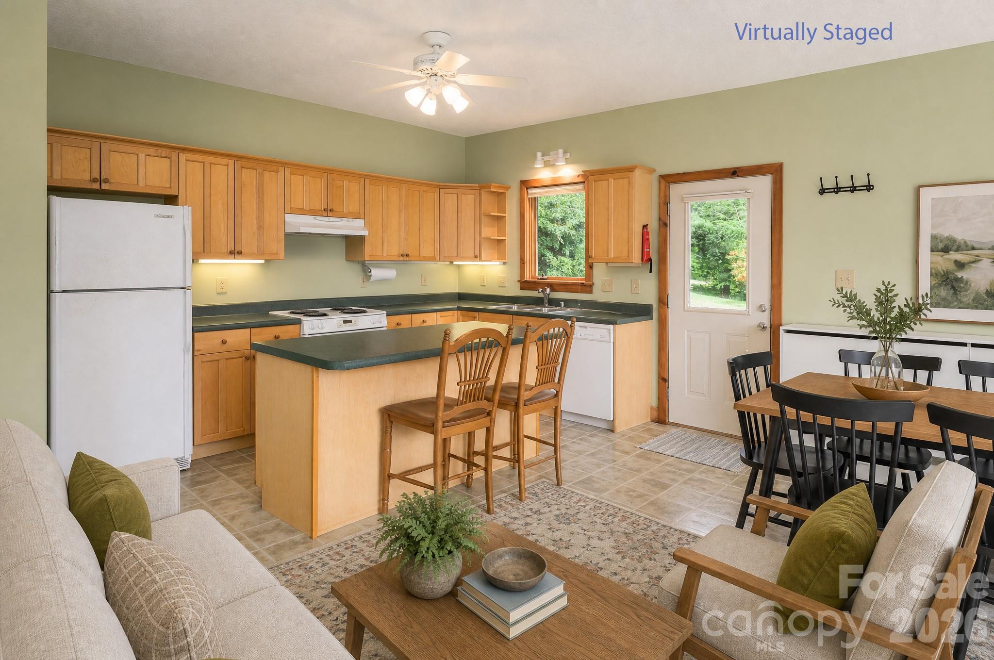 1299 Pine Ridge Road — Burnsville