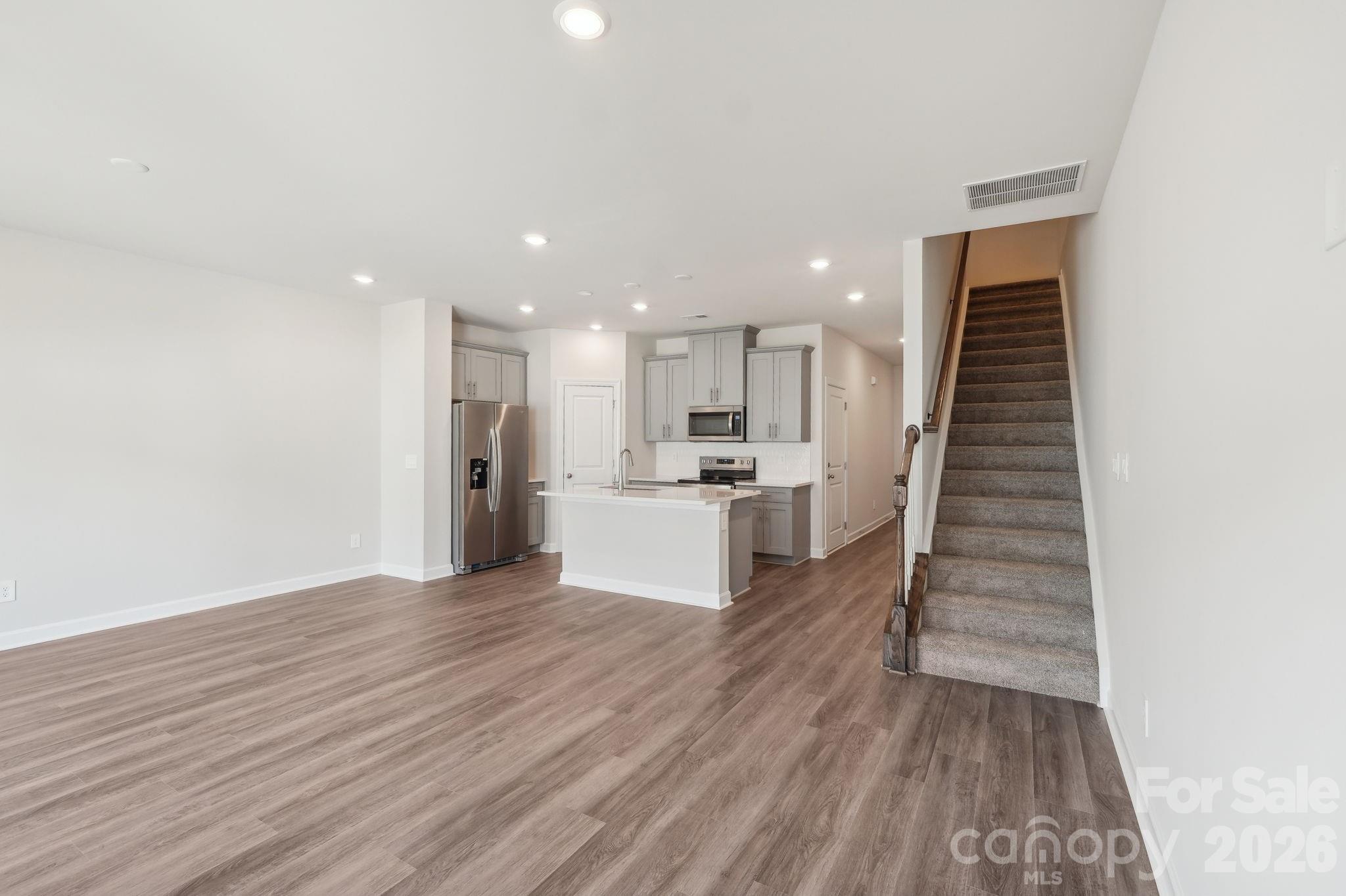 9009 Foggy Brook Loop — Charlotte