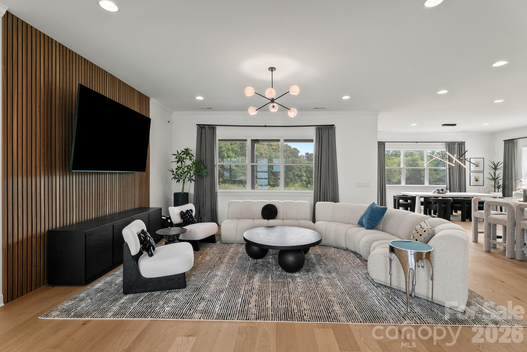 13944 Roosevelt Drive — Huntersville