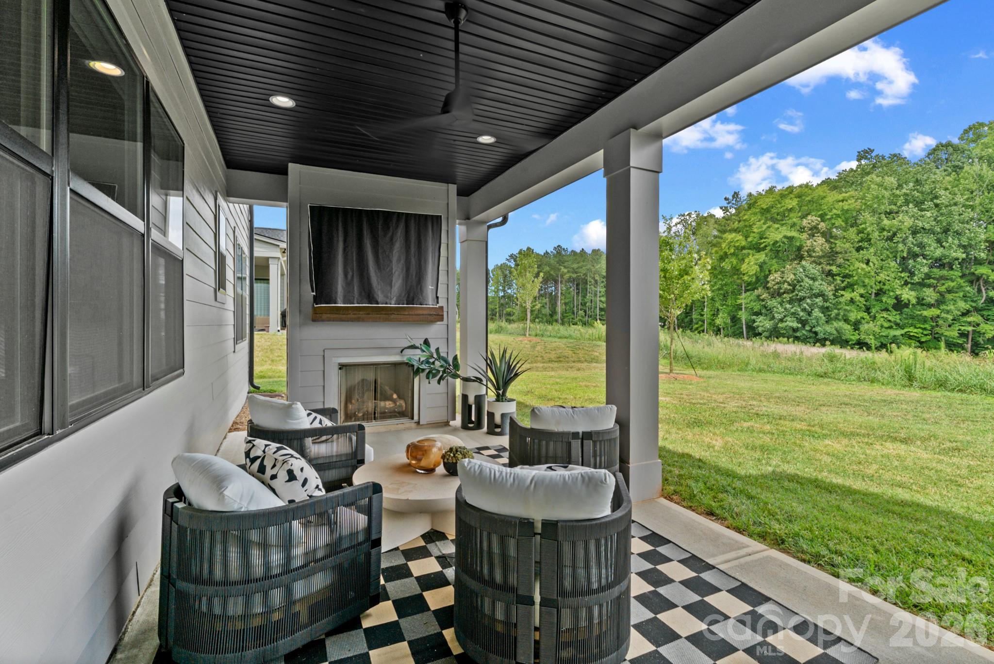 13944 Roosevelt Drive — Huntersville