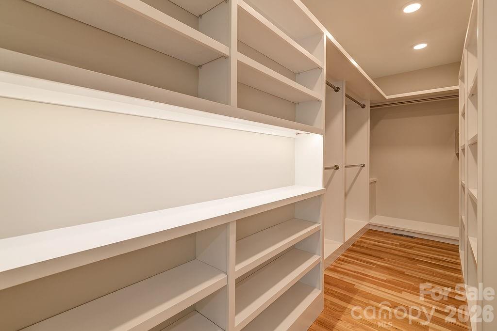 201 Skytop Farm Lane — Hendersonville
