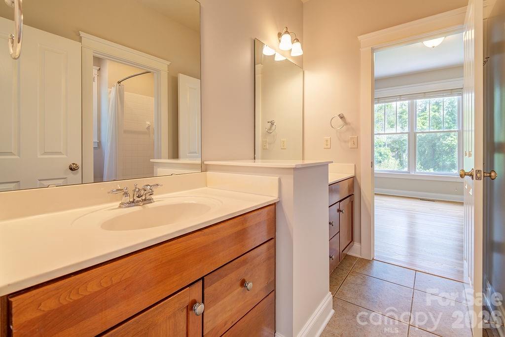 201 Skytop Farm Lane — Hendersonville