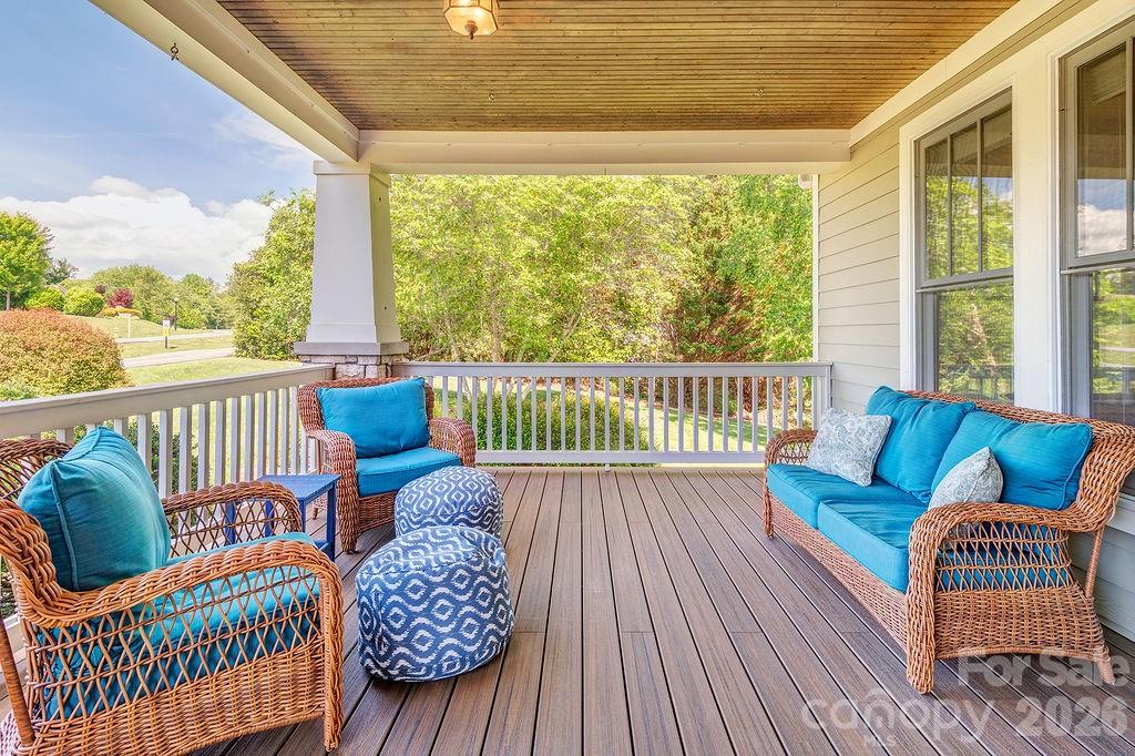 201 Skytop Farm Lane — Hendersonville