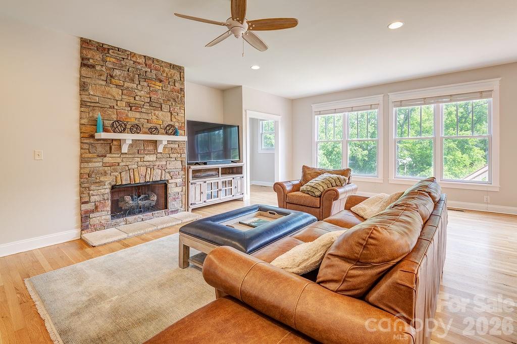 201 Skytop Farm Lane — Hendersonville