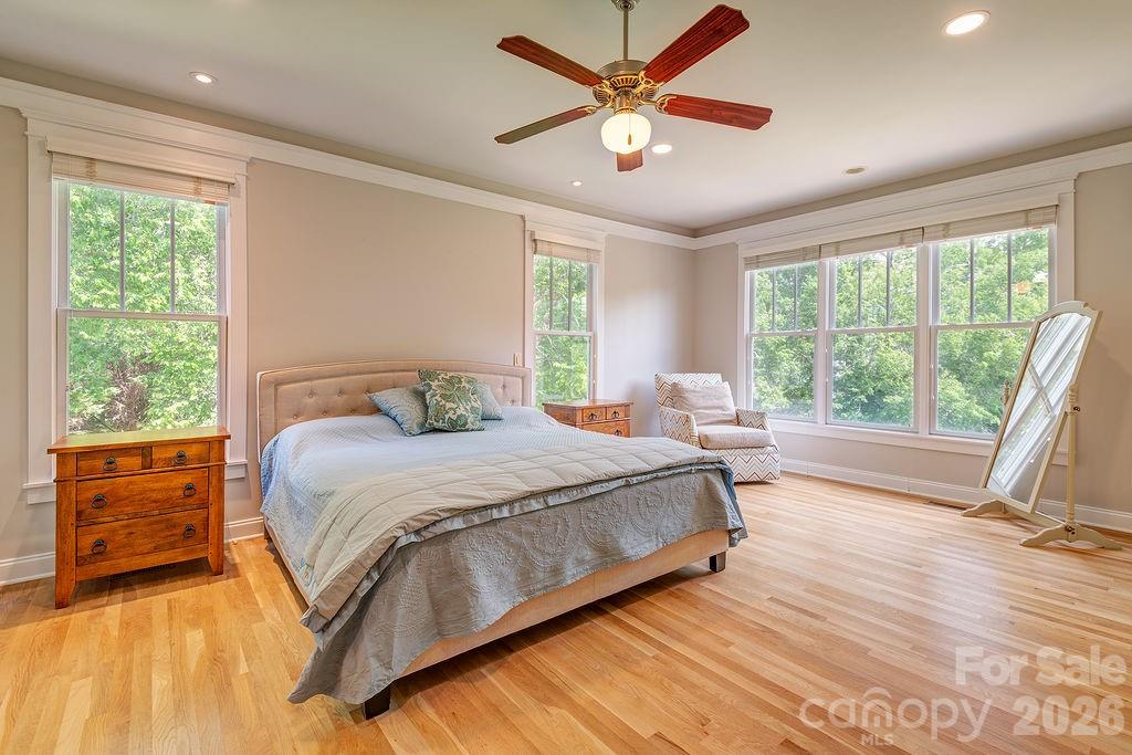 201 Skytop Farm Lane — Hendersonville