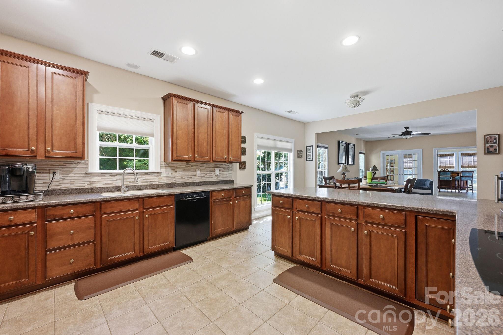 4405 Squirrel Trail Lane — Charlotte