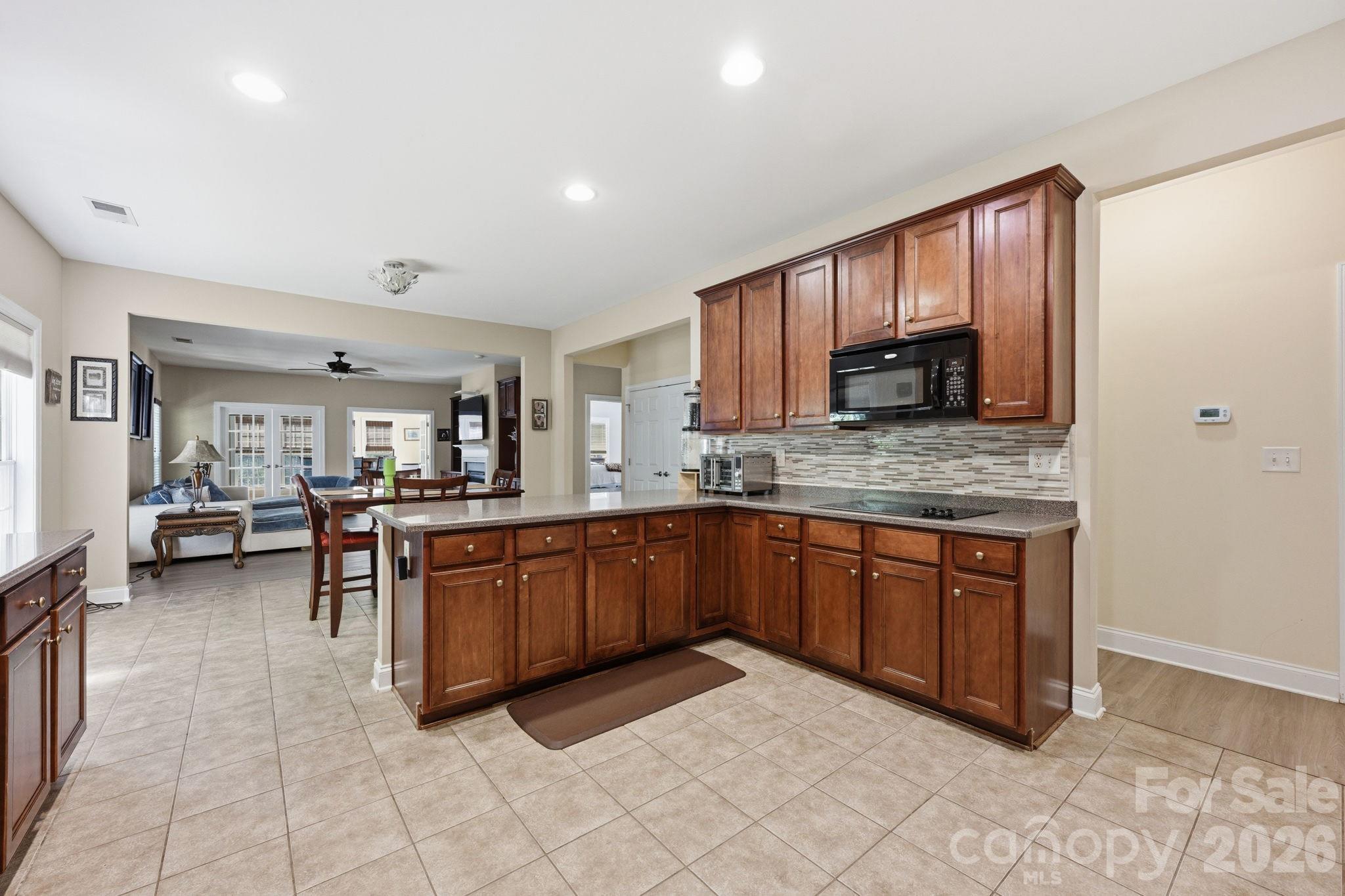 4405 Squirrel Trail Lane — Charlotte