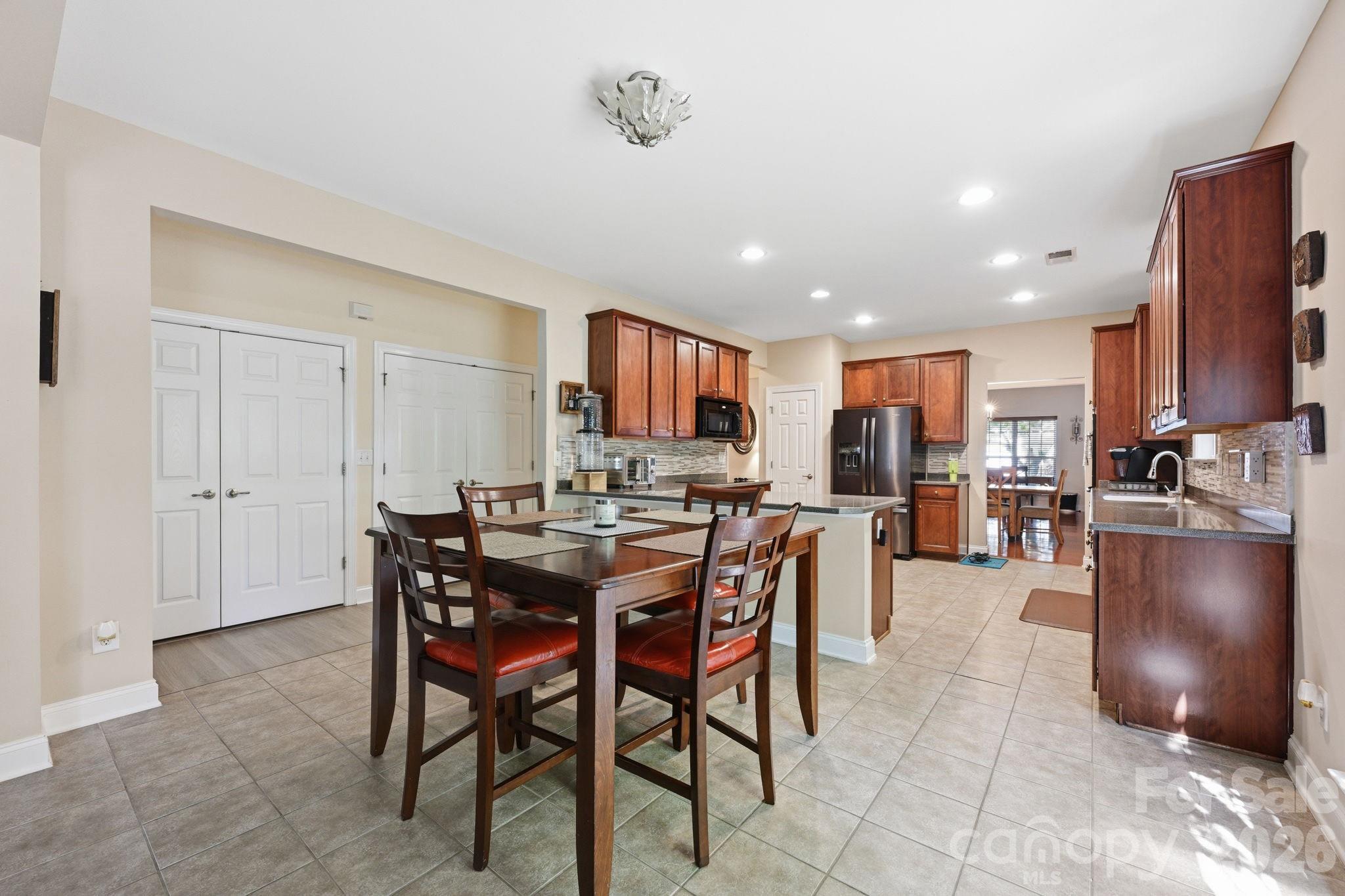 4405 Squirrel Trail Lane — Charlotte