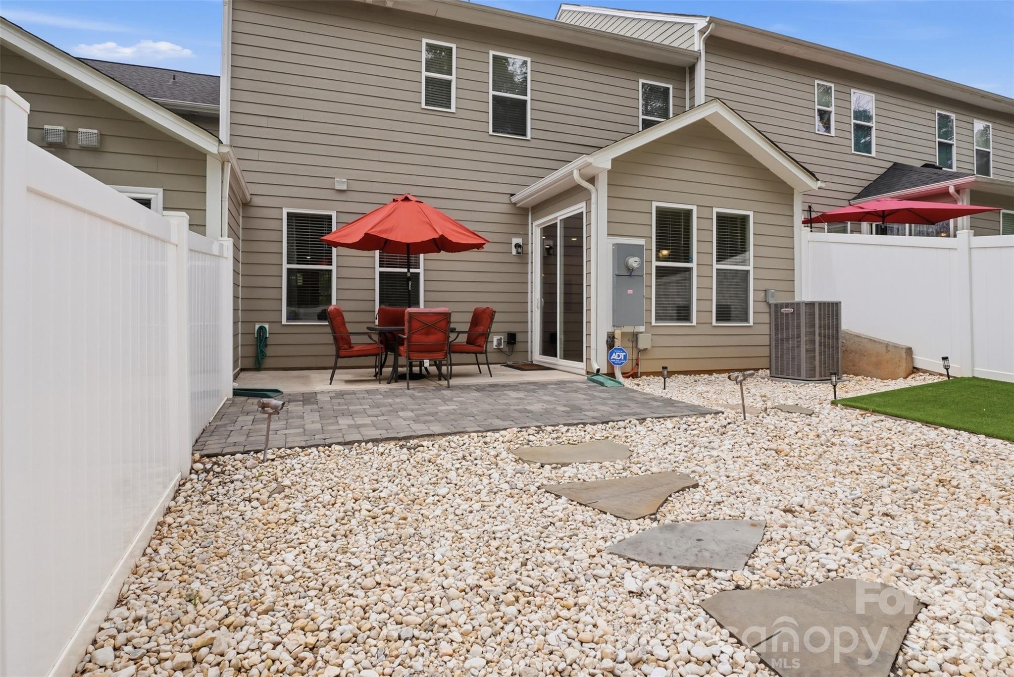 8134 Merryvale Lane — Charlotte