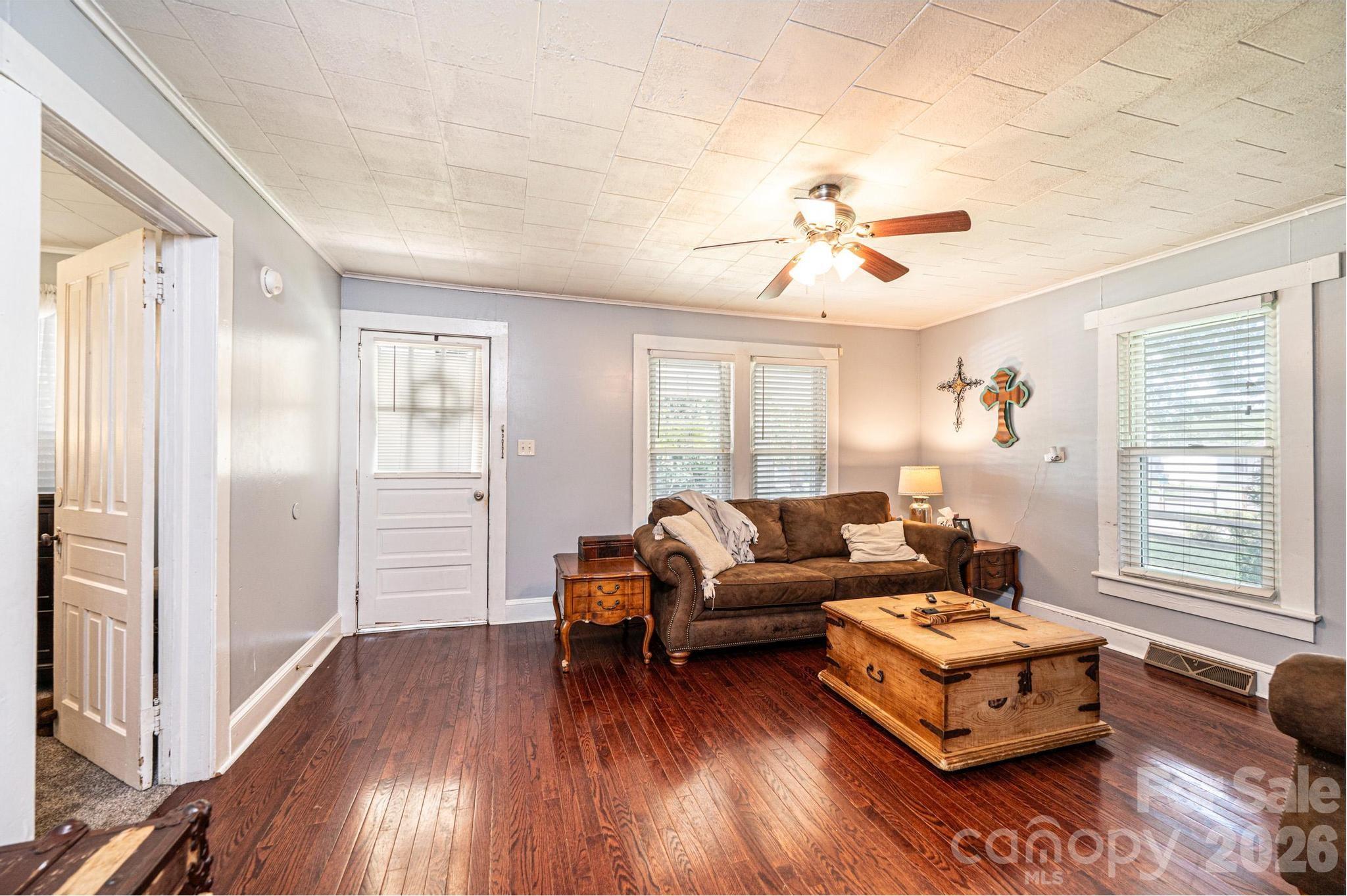 114 Mountain View Street — Morganton