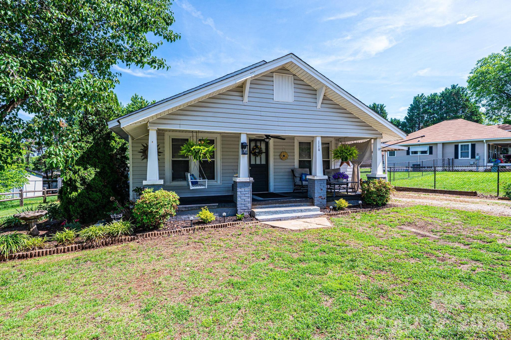 114 Mountain View Street — Morganton