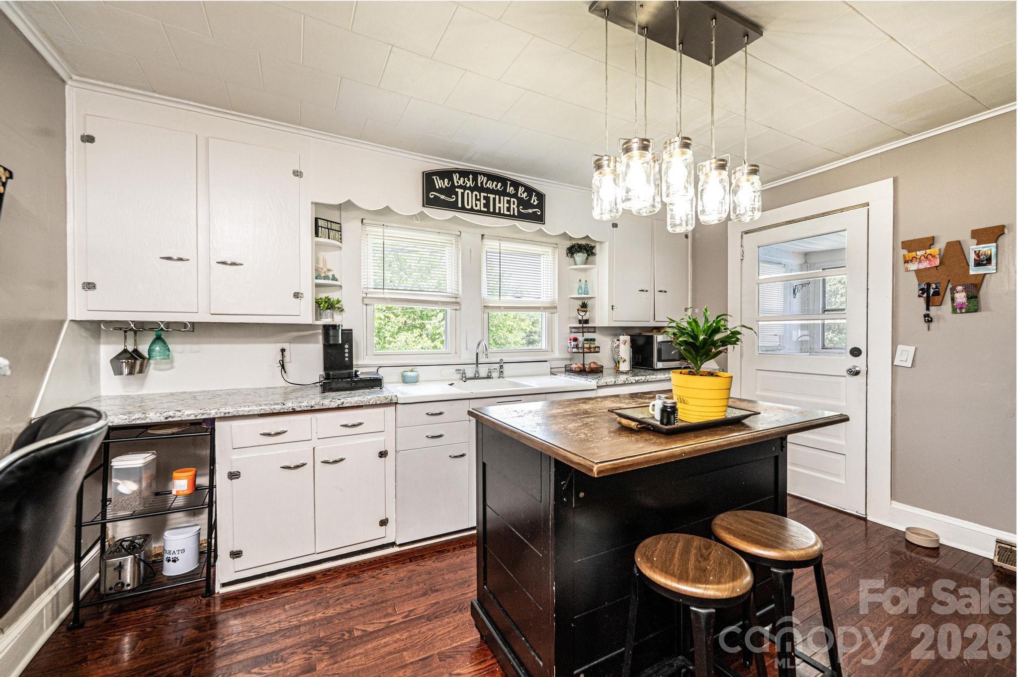 114 Mountain View Street — Morganton