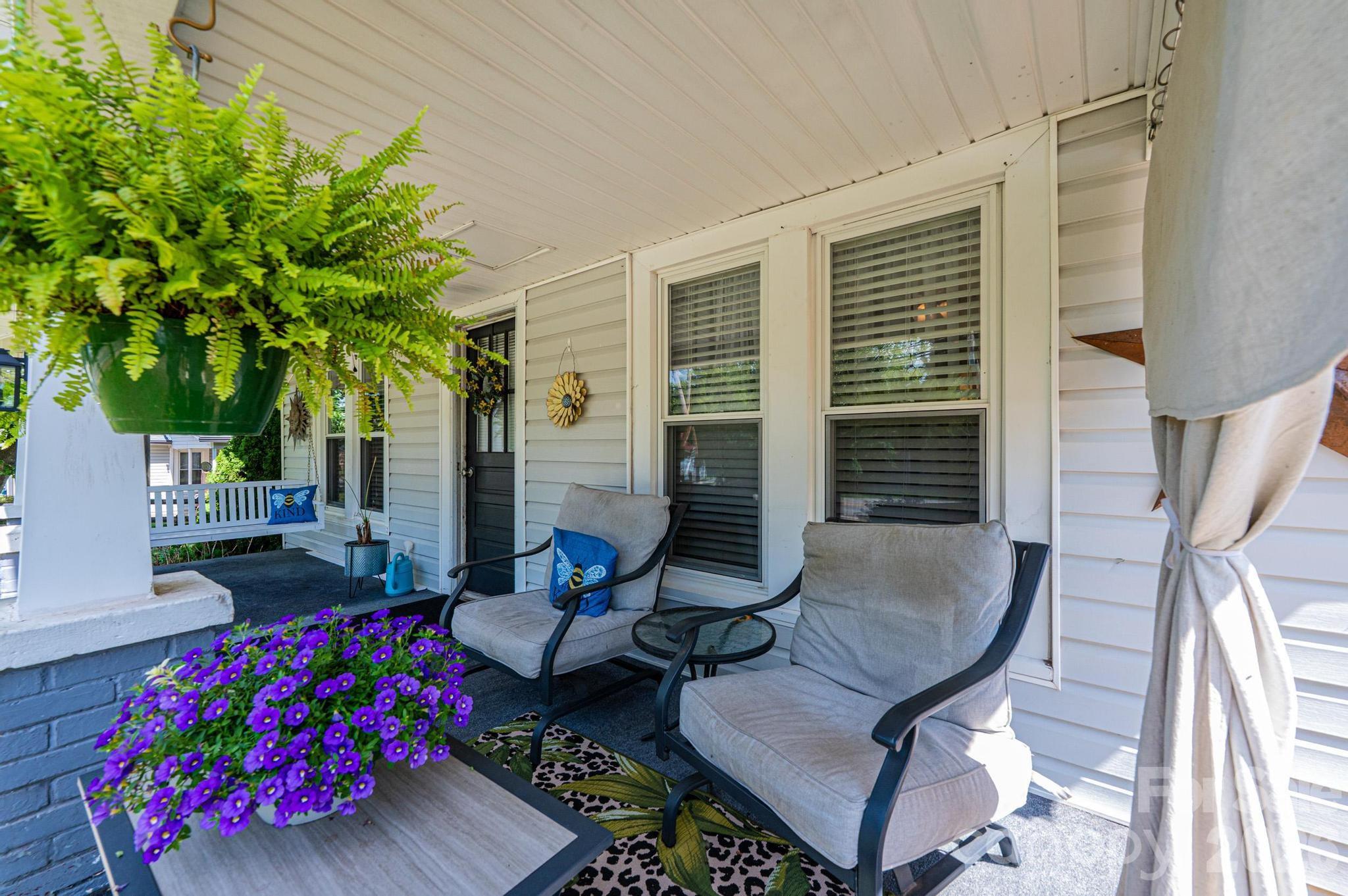 114 Mountain View Street — Morganton