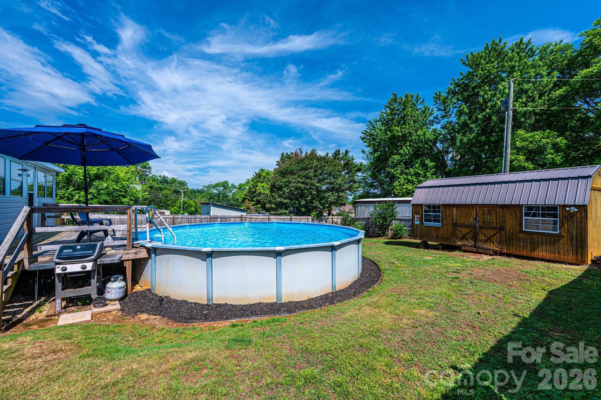 114 Mountain View Street — Morganton