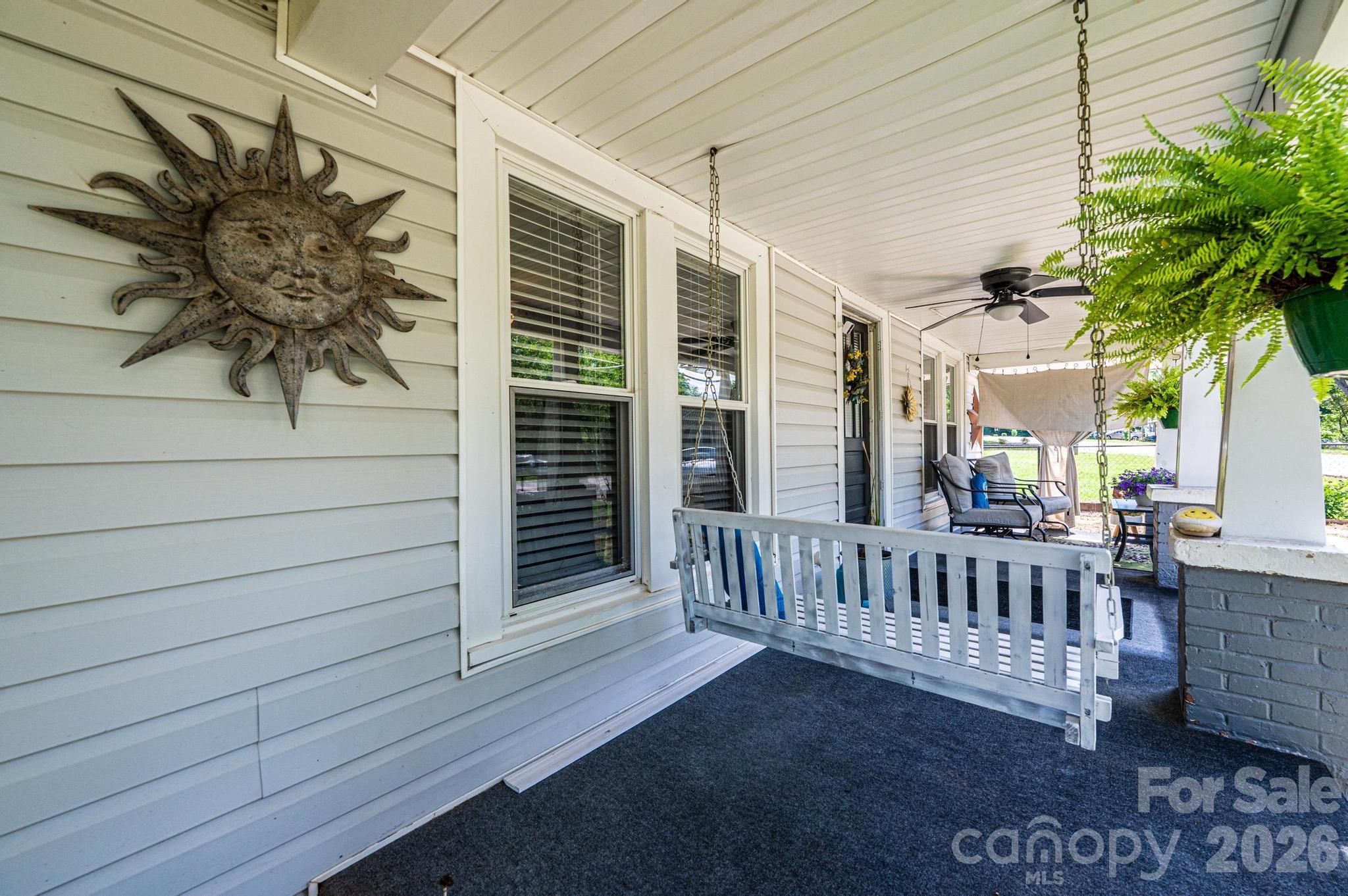 114 Mountain View Street — Morganton