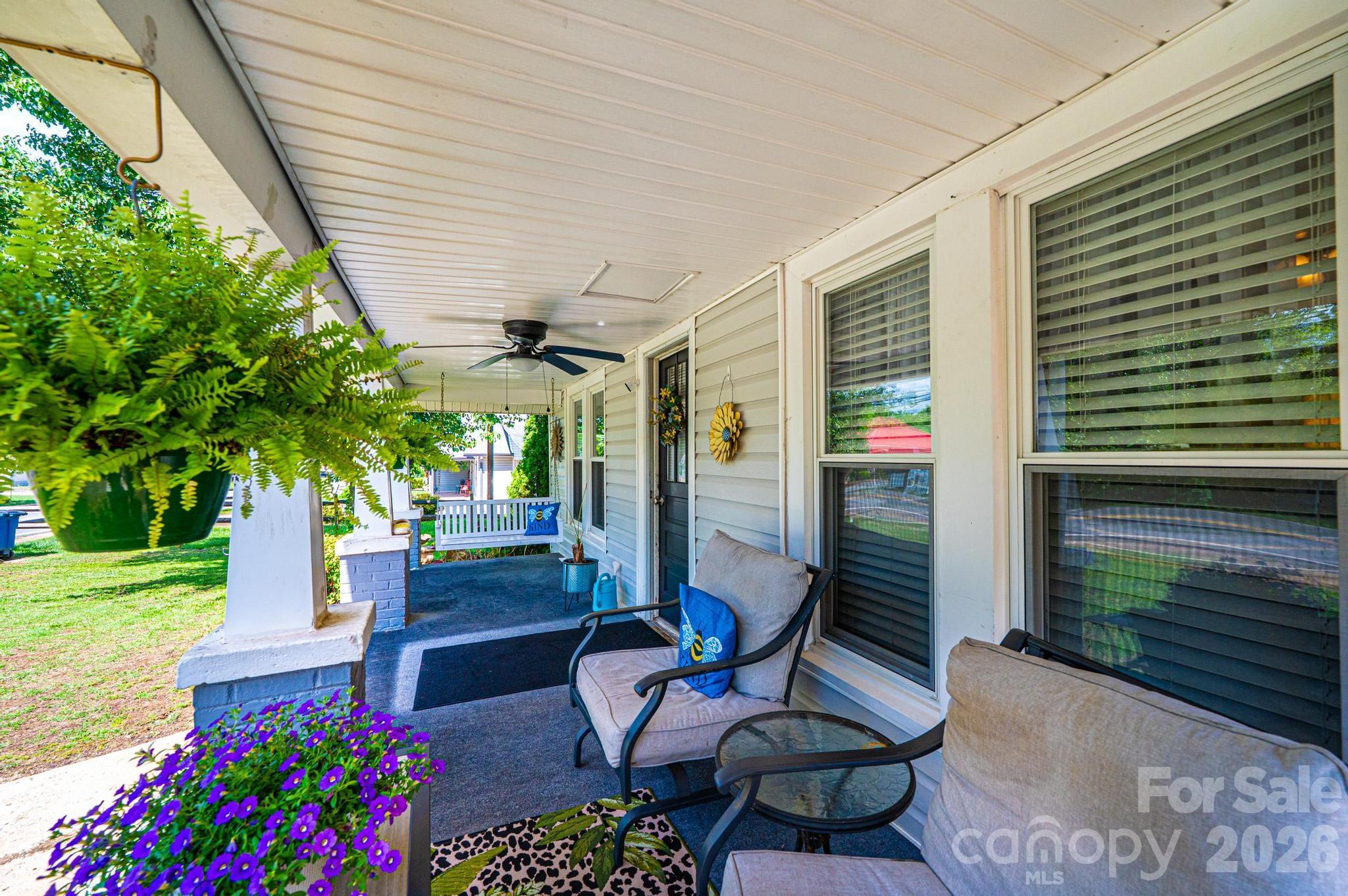 114 Mountain View Street — Morganton
