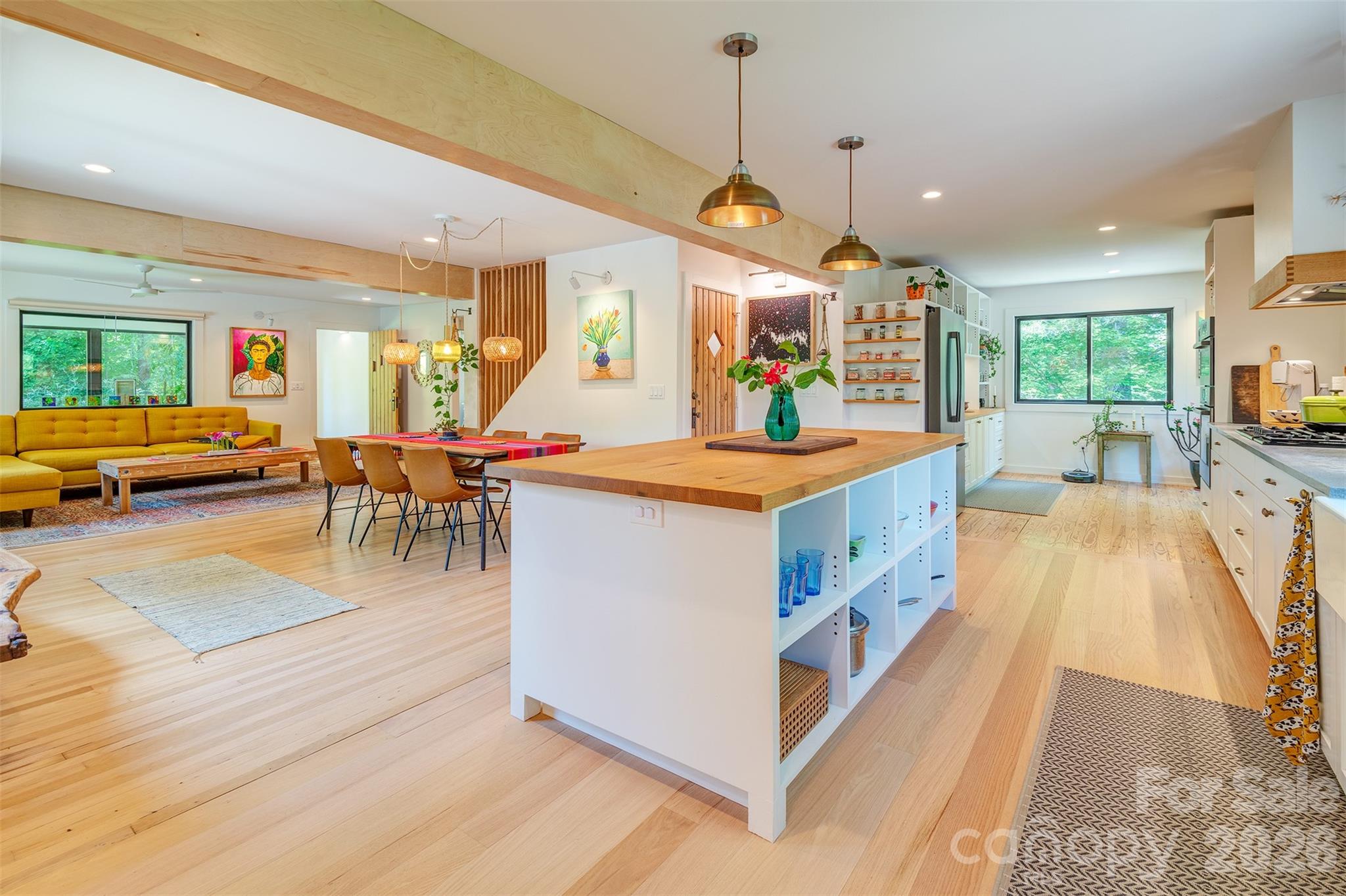 136 Graveyard Road — Fairview