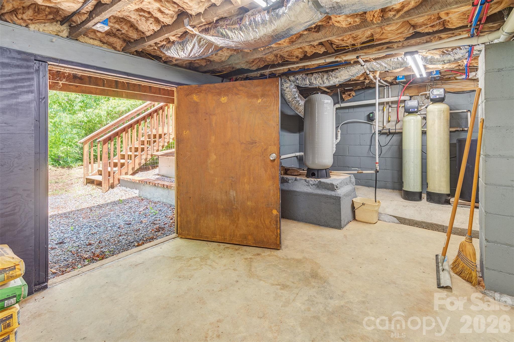 136 Graveyard Road — Fairview