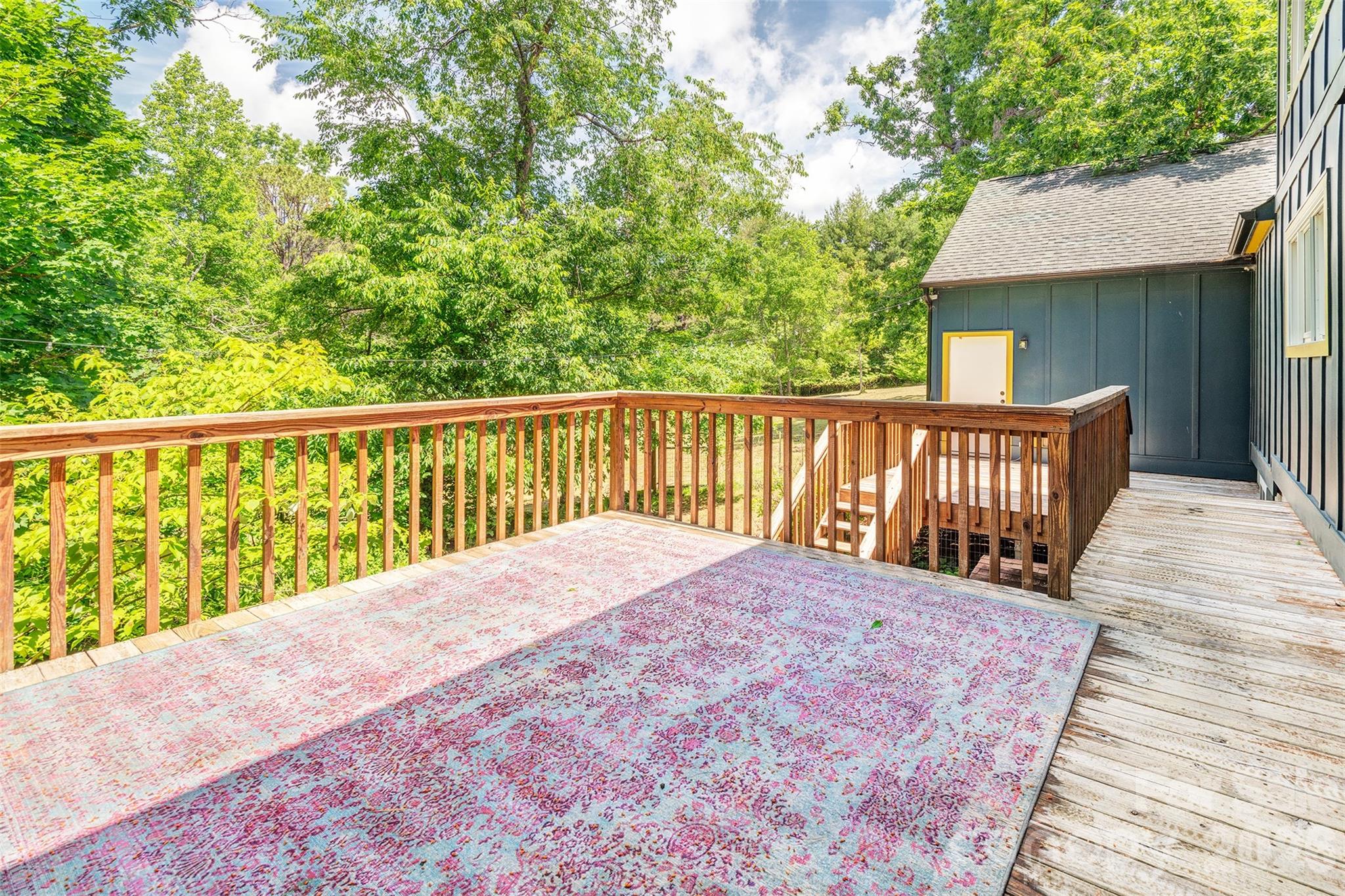 136 Graveyard Road — Fairview