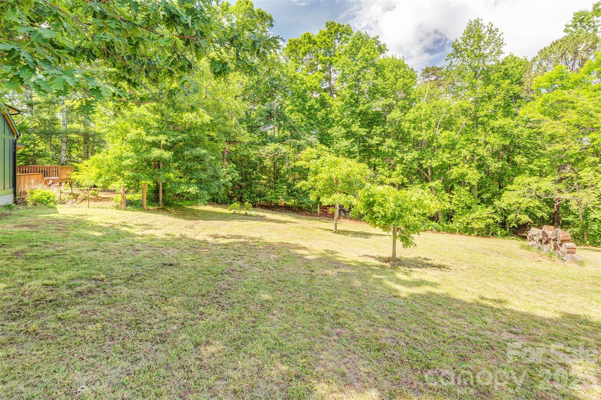 136 Graveyard Road — Fairview