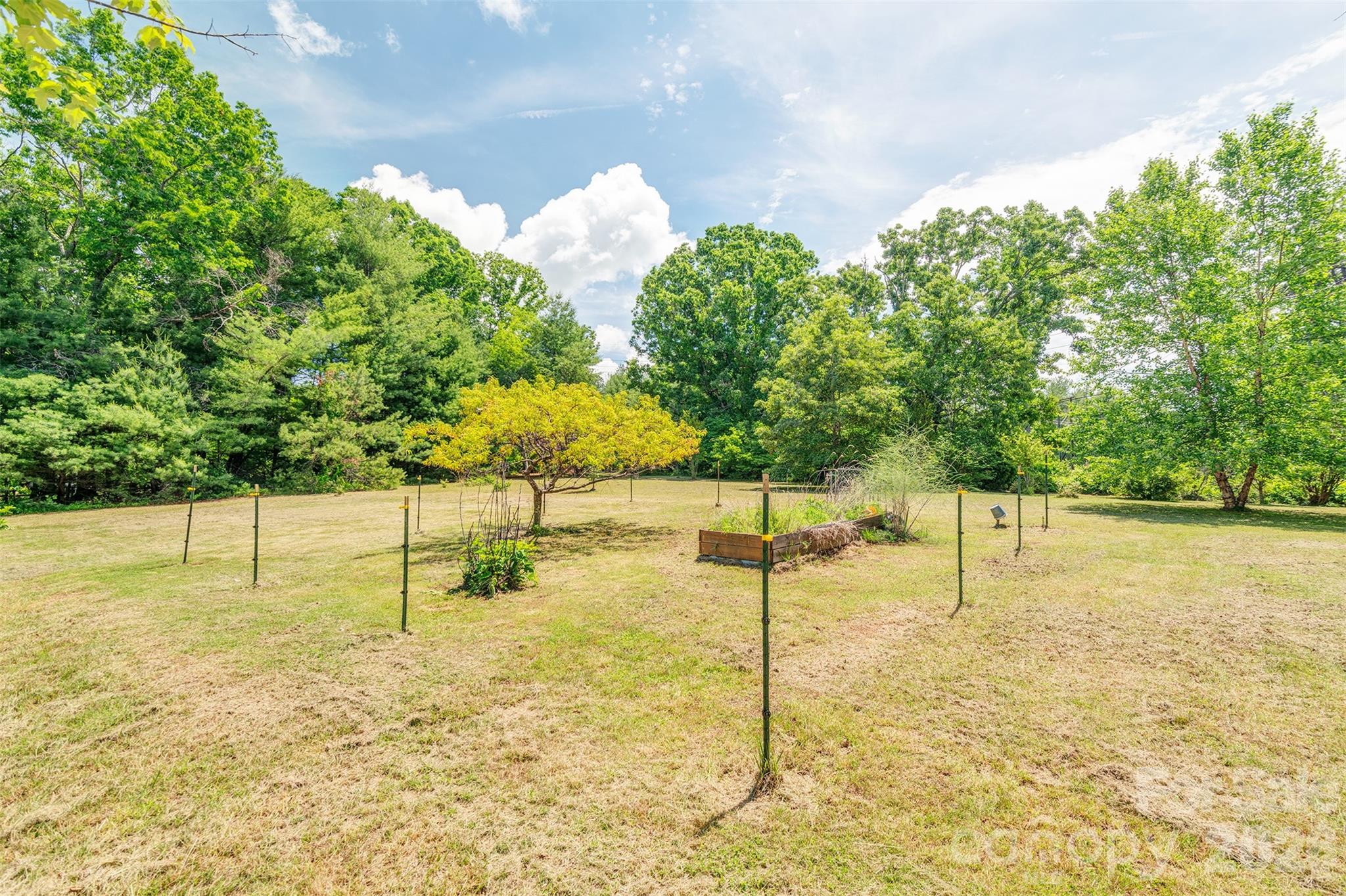 136 Graveyard Road — Fairview