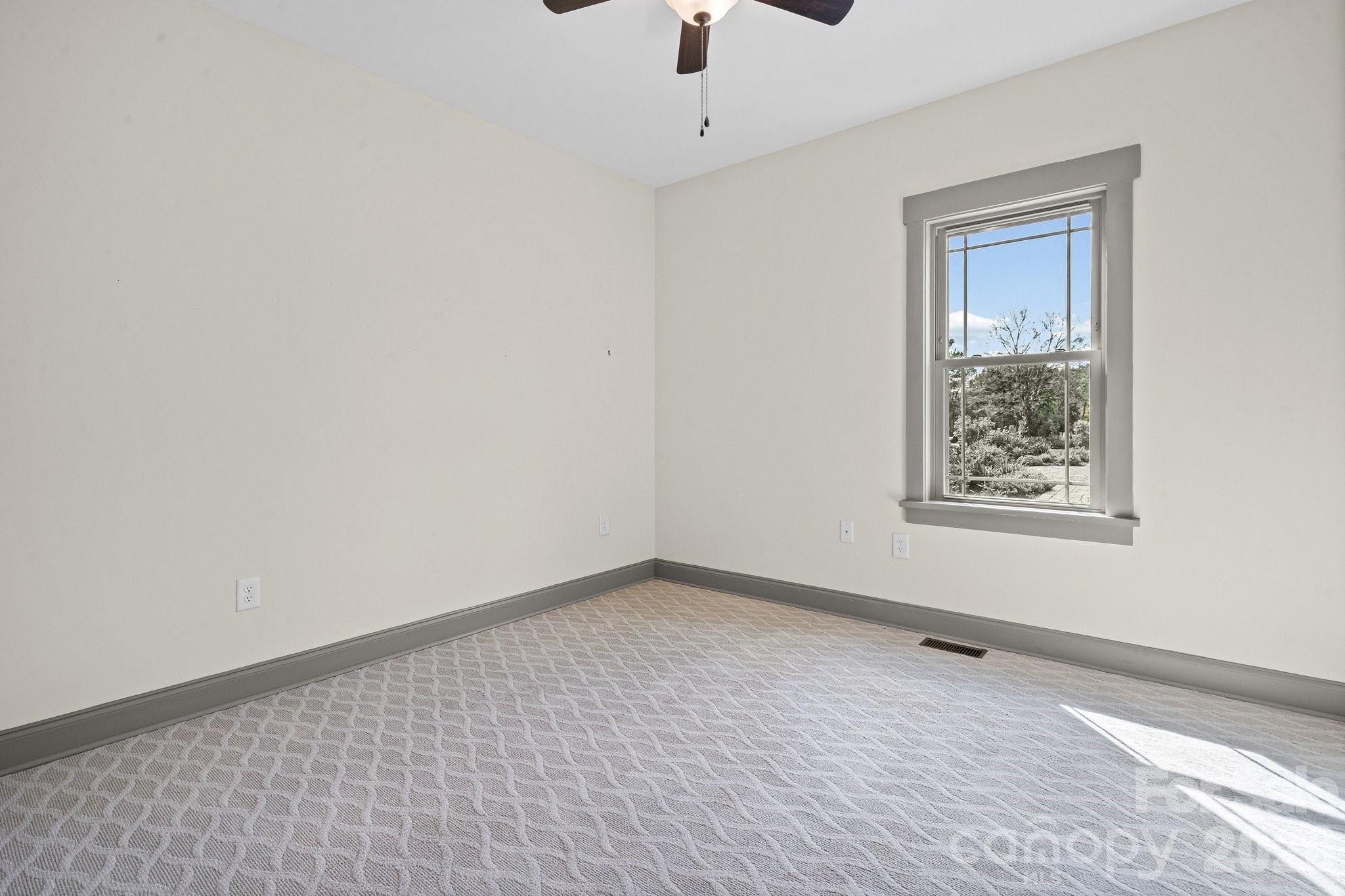12041 Hazard Road — Oakboro
