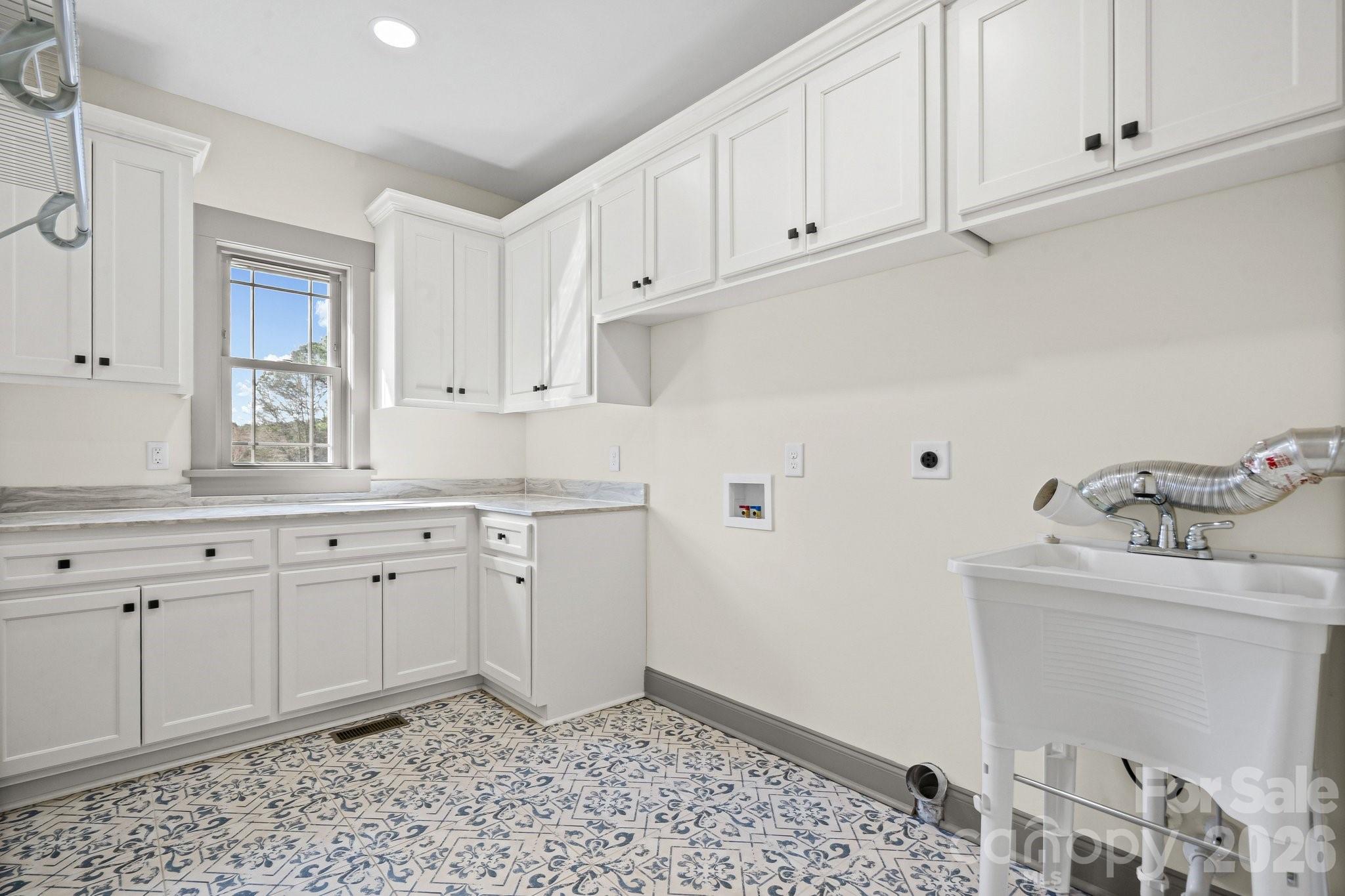12041 Hazard Road — Oakboro