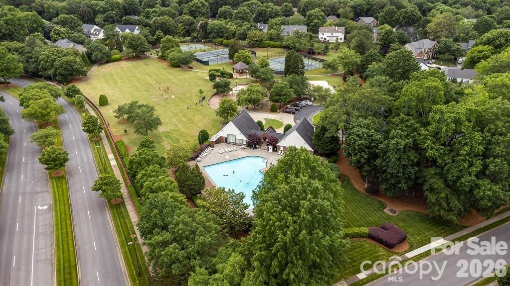 7711 Taymouth Lane — Charlotte