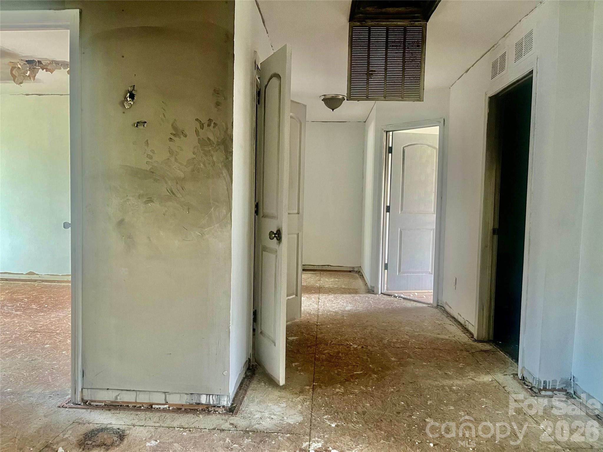 1821 Swan Drive — Charlotte