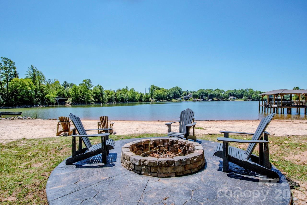 131 S Gibbs Road — Mooresville