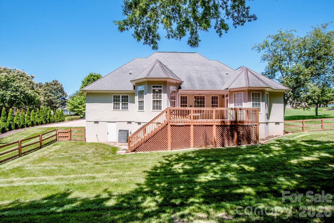131 S Gibbs Road — Mooresville