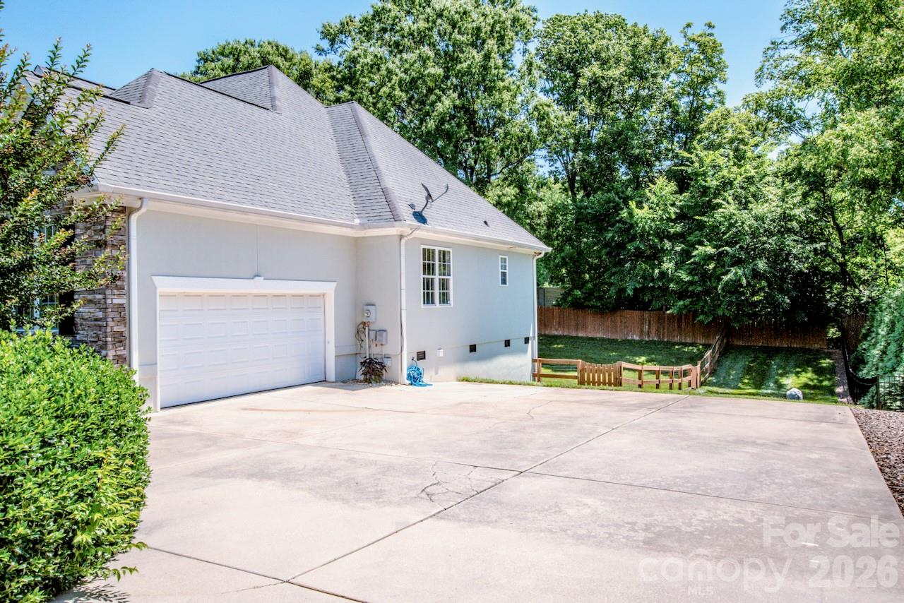 131 S Gibbs Road — Mooresville