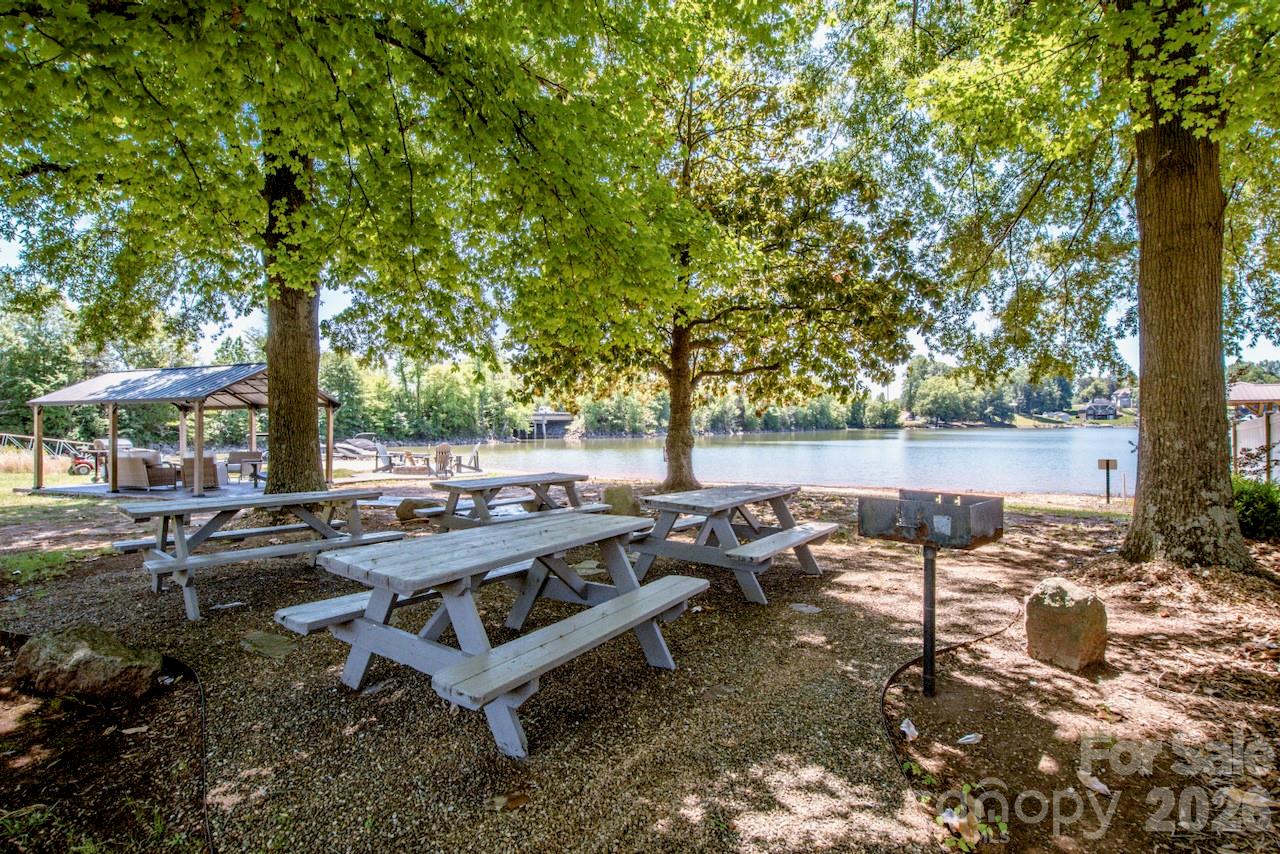 131 S Gibbs Road — Mooresville