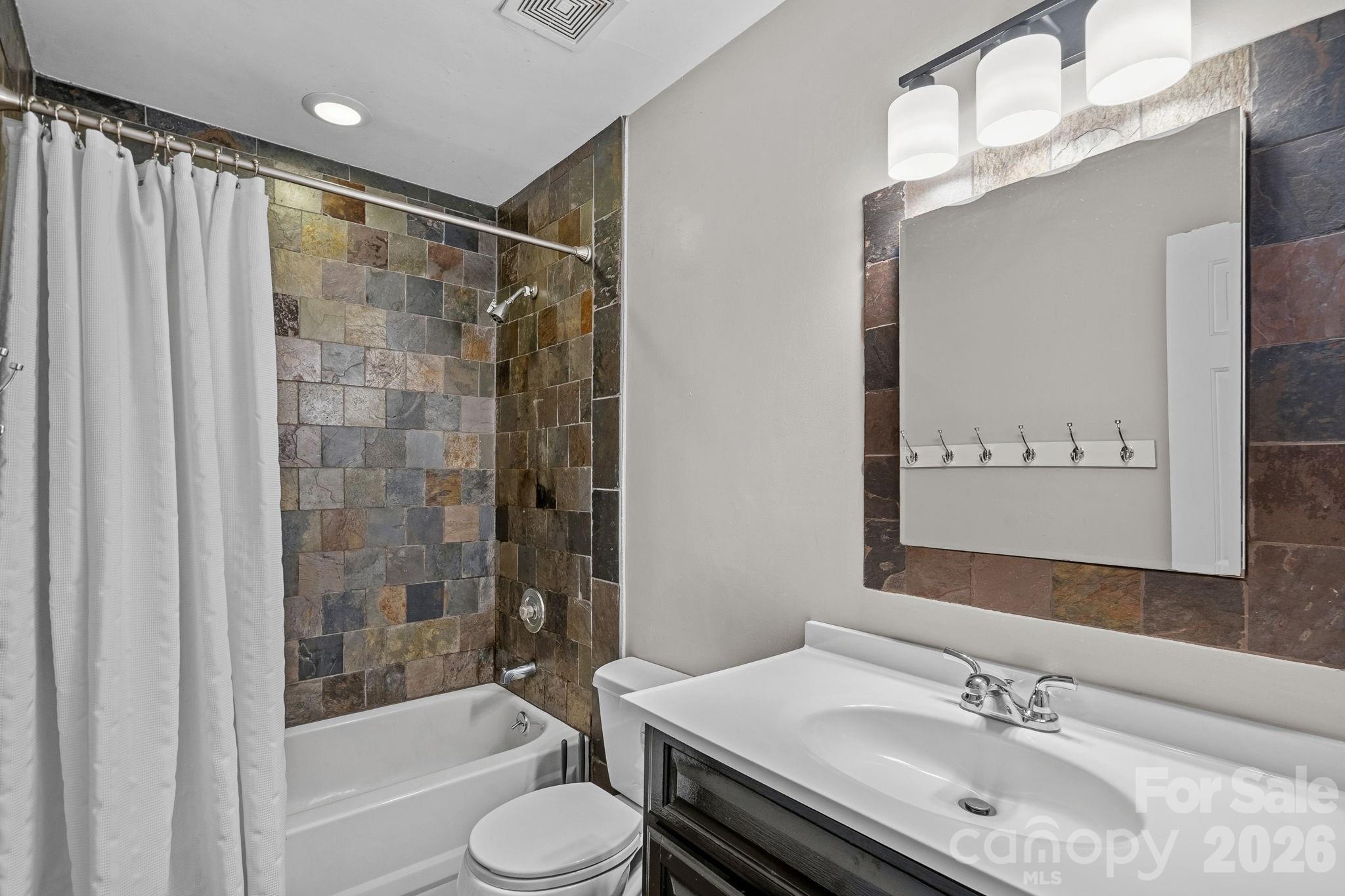 9037 Willow Trace Court — Huntersville