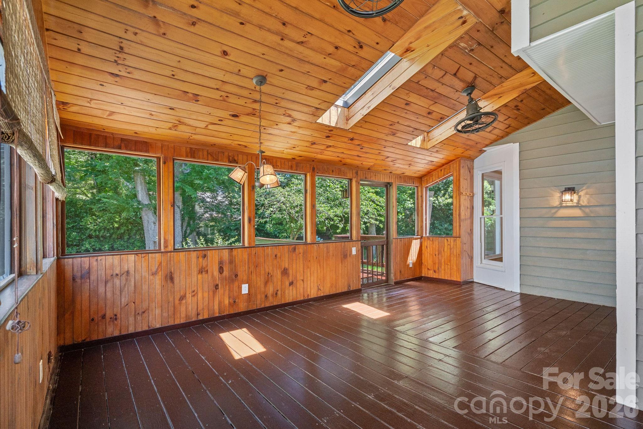 9037 Willow Trace Court — Huntersville