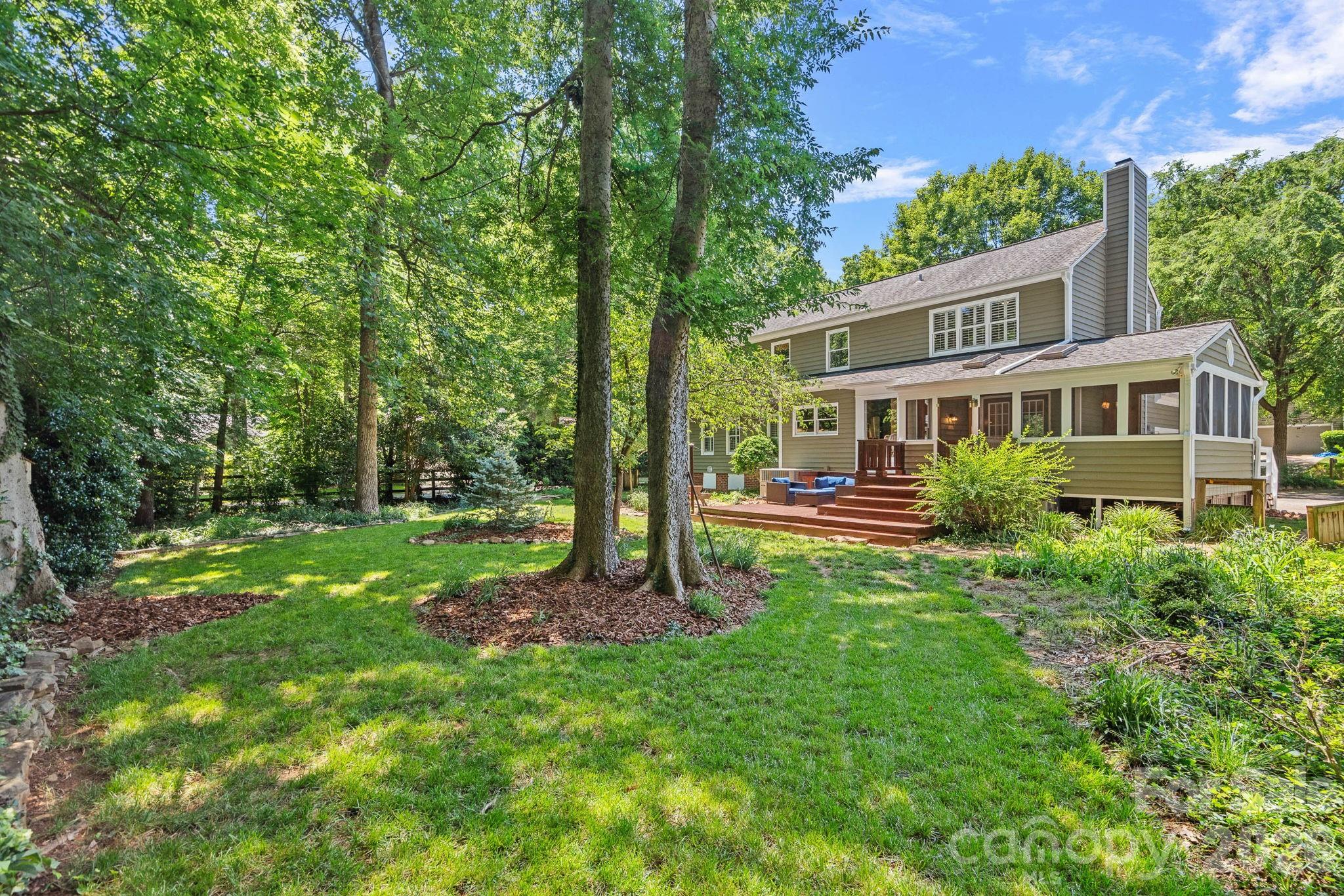 9037 Willow Trace Court — Huntersville