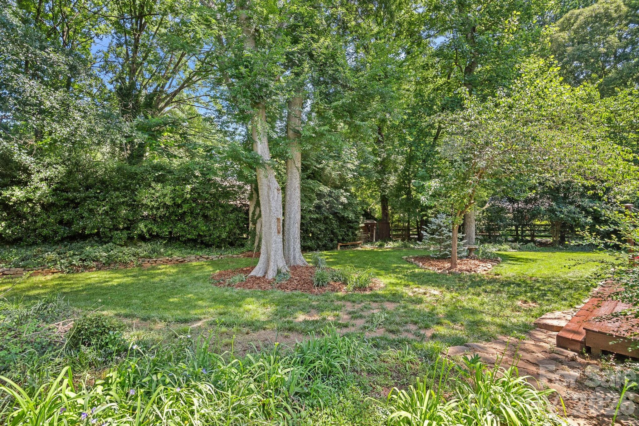 9037 Willow Trace Court — Huntersville