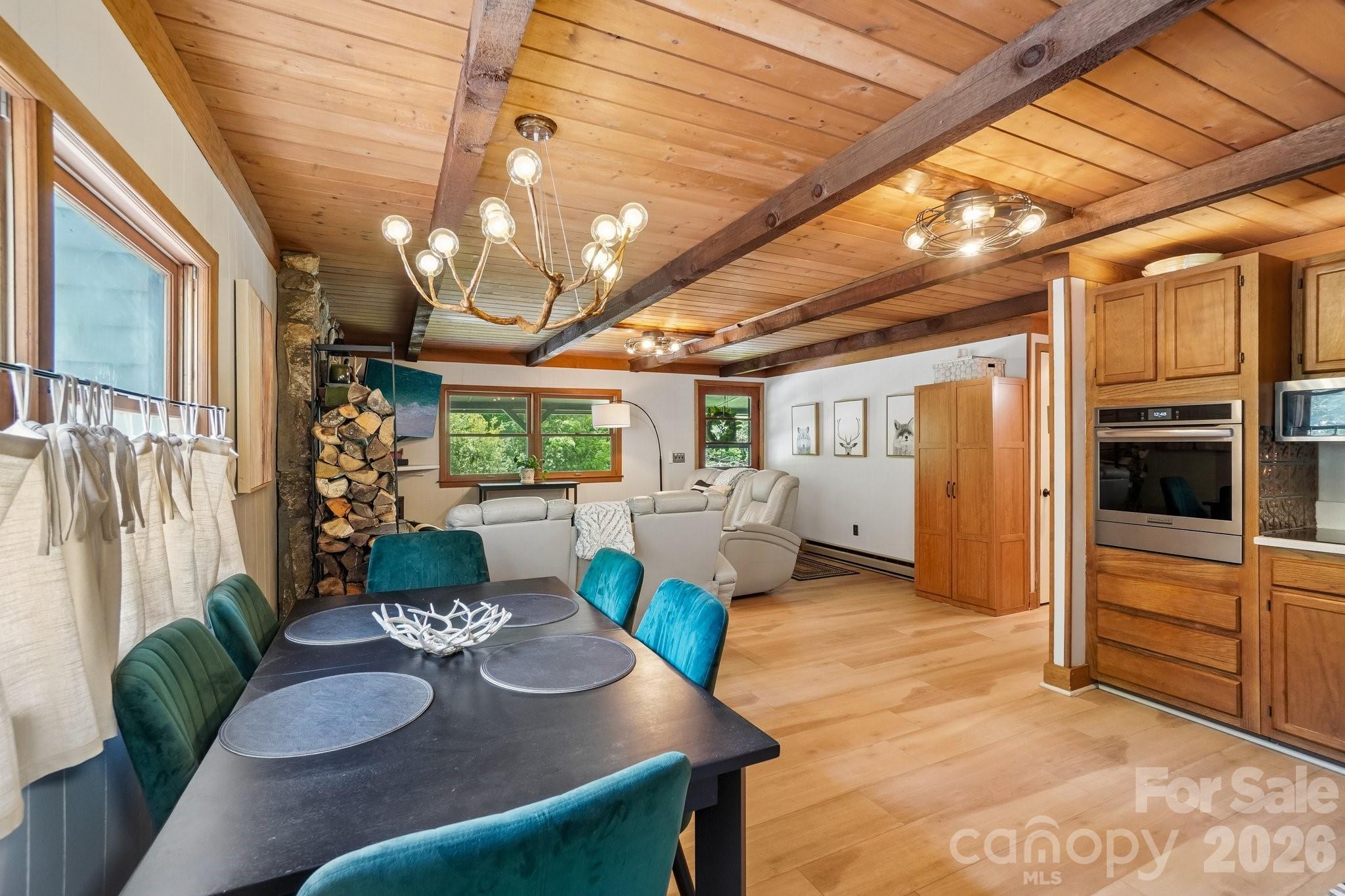 175 Village Lane — Mars Hill