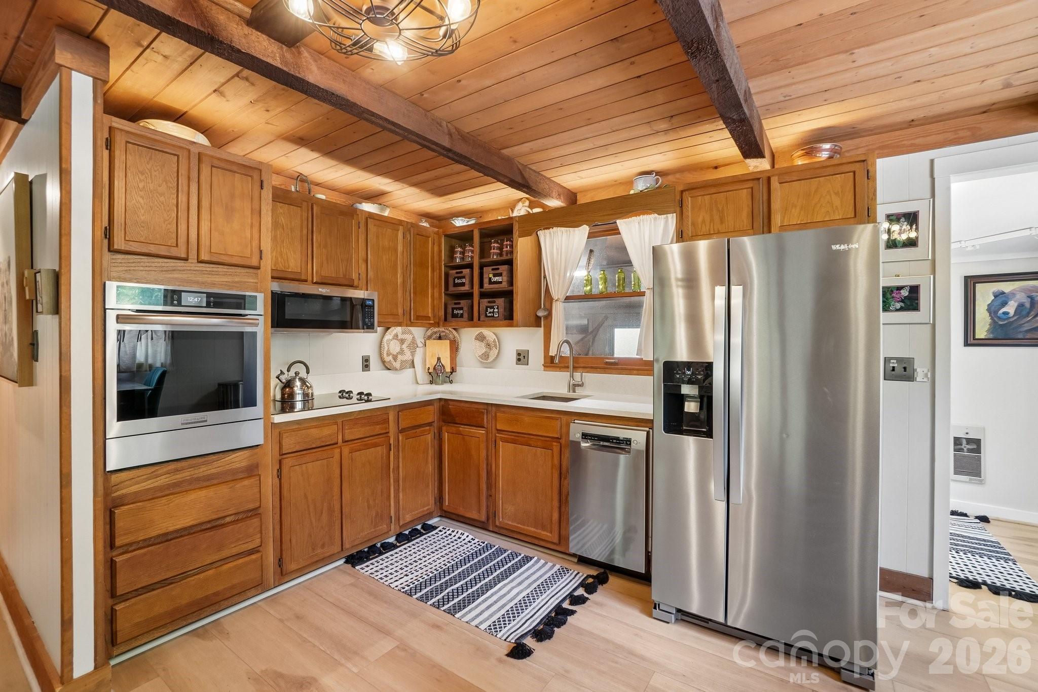 175 Village Lane — Mars Hill