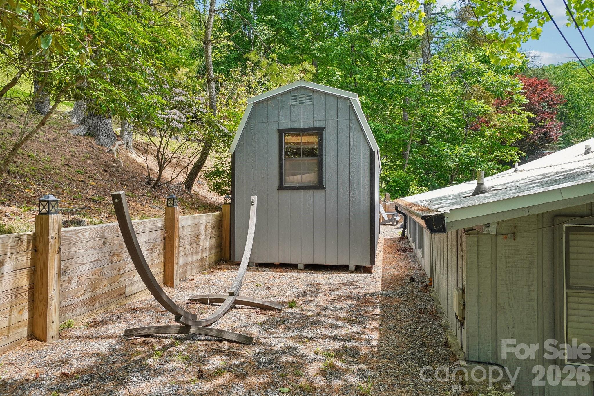 175 Village Lane — Mars Hill